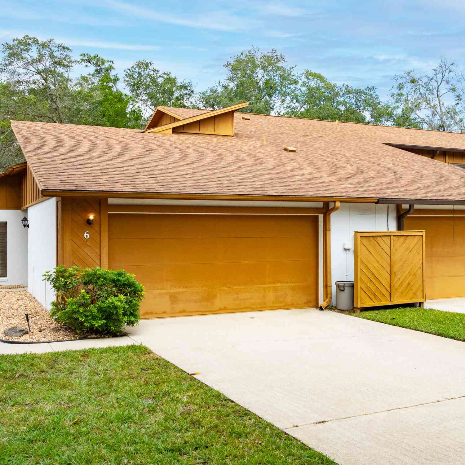 Townhouse For Sale - 6 Indian Trail<br/> Ormond Beach, FL 32174