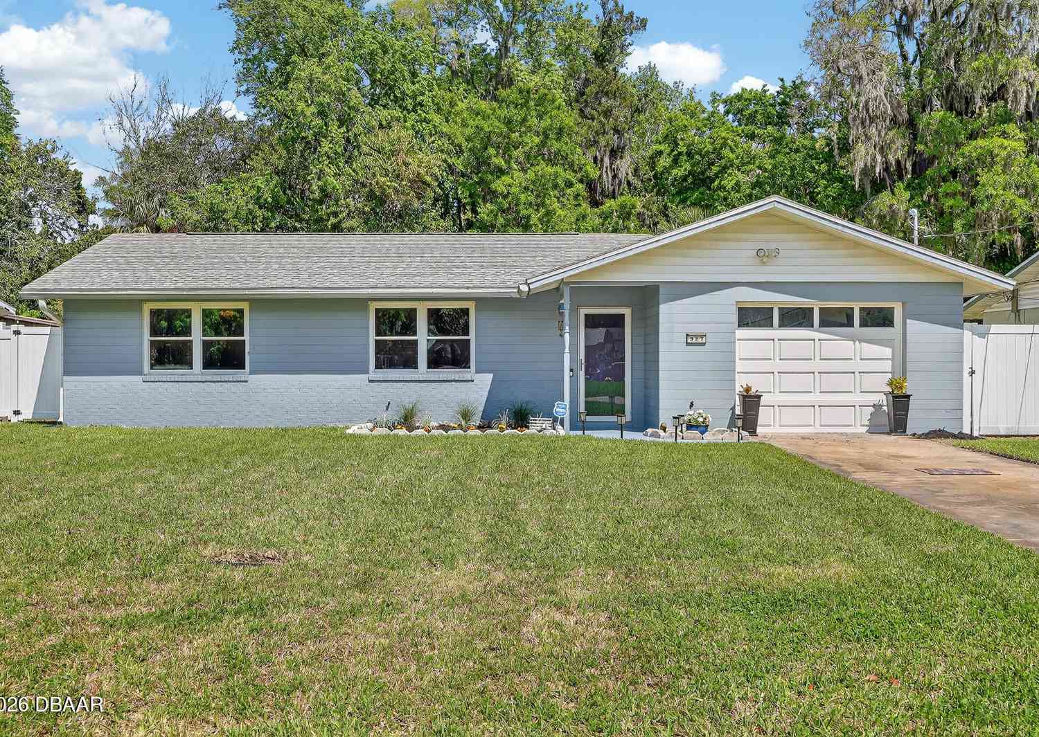 Homes For Sale - 327 London Road<br/> Volusia County, Holly Hill, FL 32117