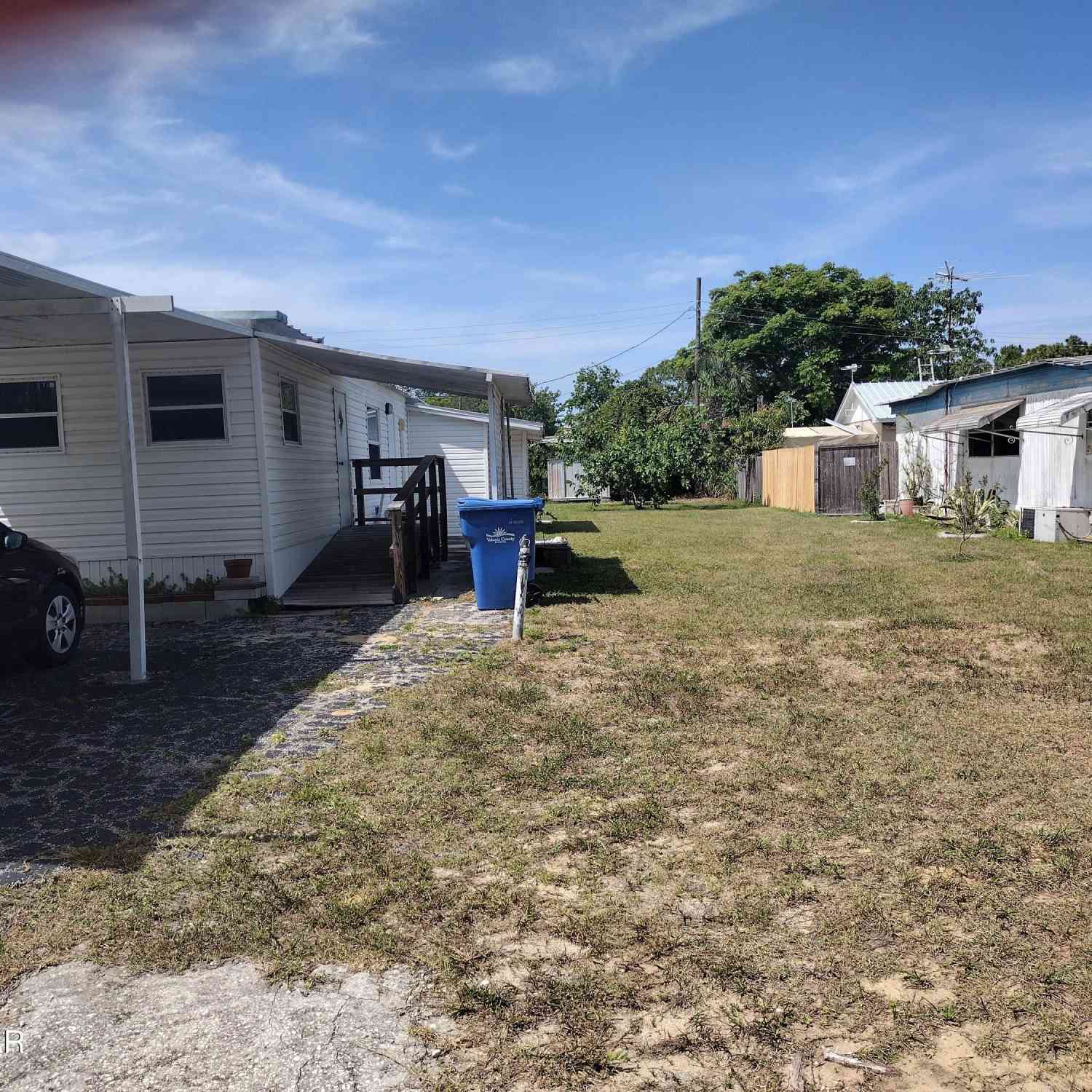 Mobile Home For Sale - 123 Alice Street<br/> Edgewater, FL 32141
