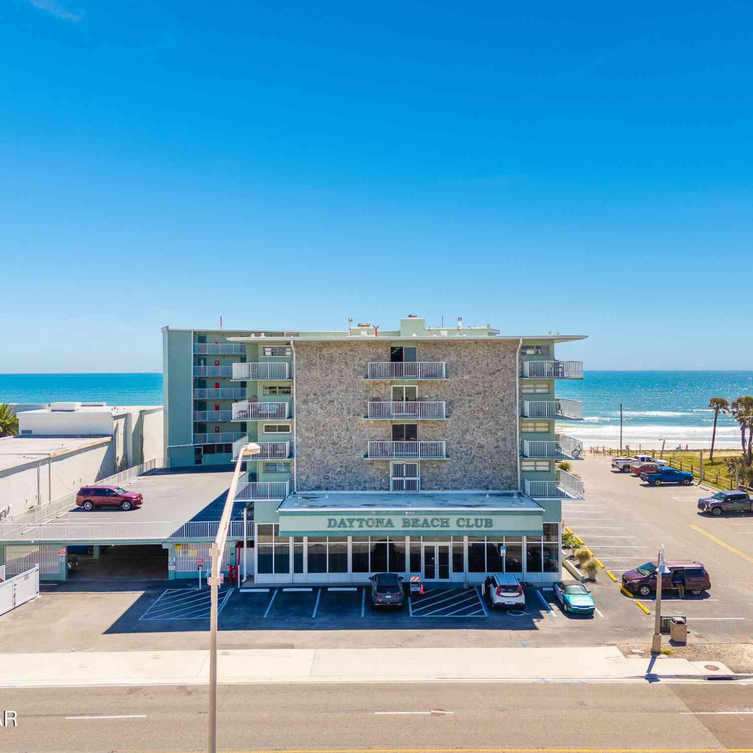 Condo For Sale - 800 N Atlantic Avenue #411<br/> Daytona Beach, FL 32118
