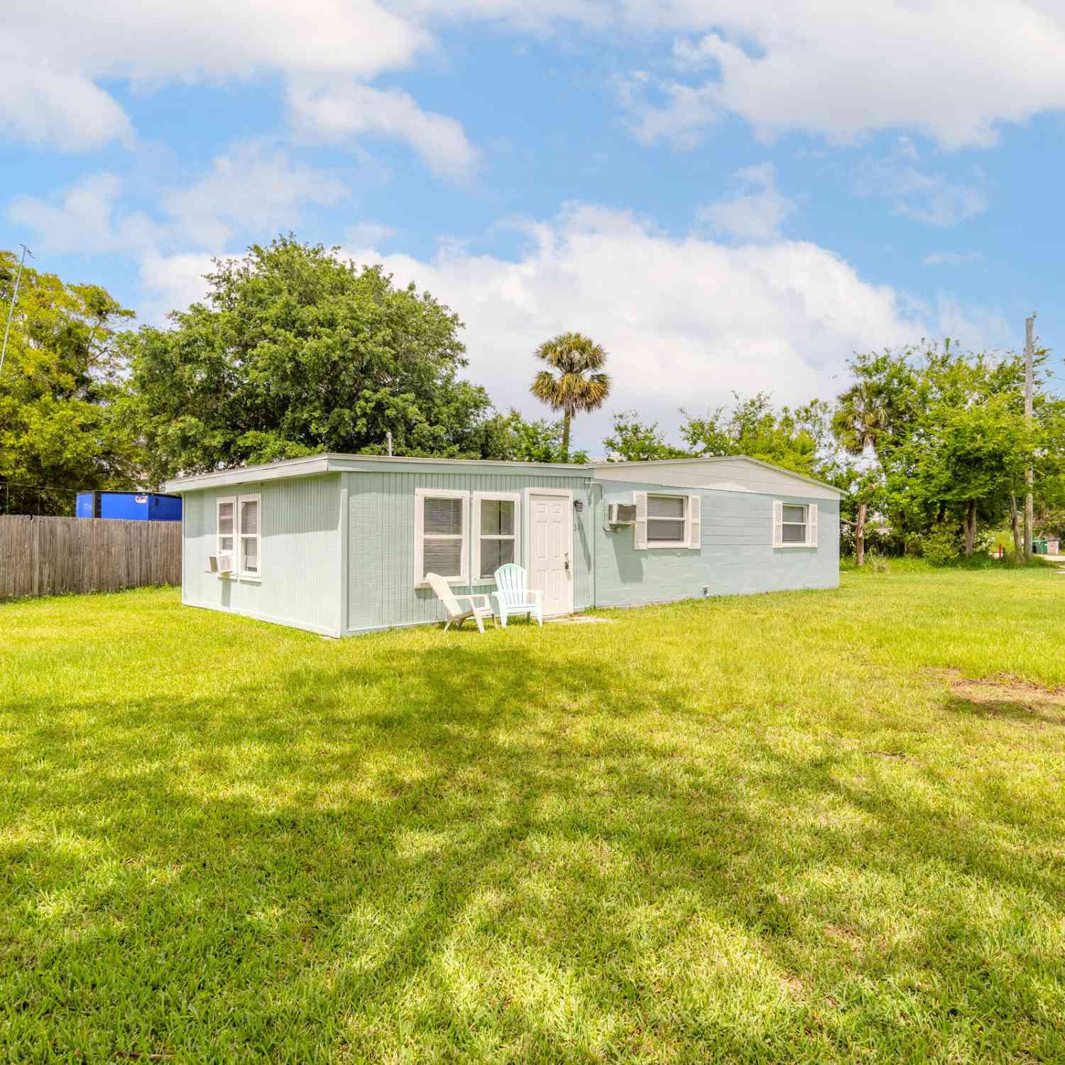 Homes For Sale - 305 Elsie Avenue<br/> Daytona Beach, FL 32117