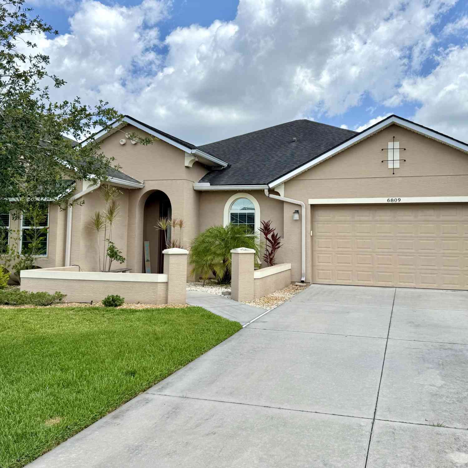 Homes For Rent - 6809 Forkmead Lane<br/> Port Orange, FL 32128