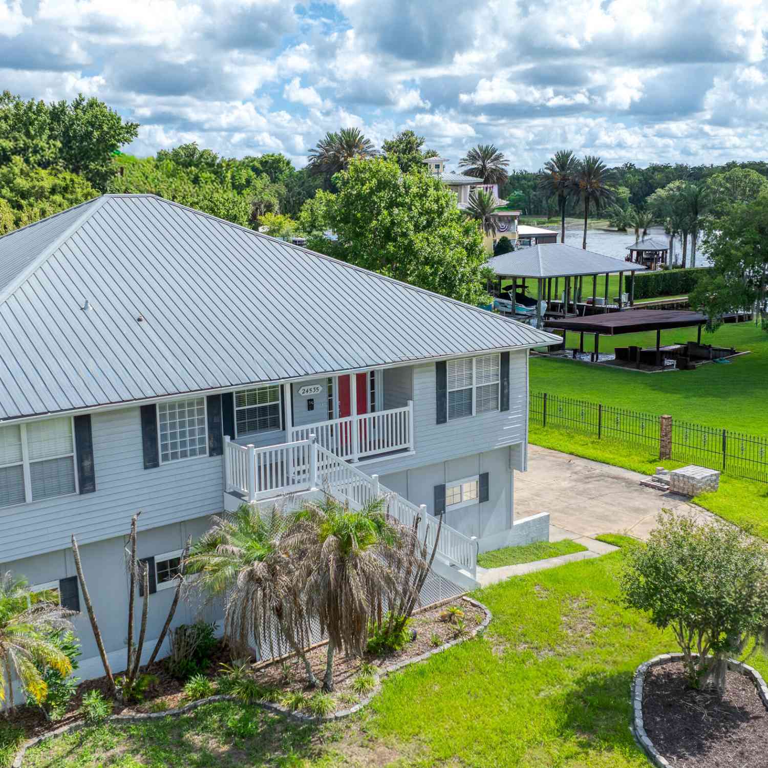 Homes For Sale - 24535 Bonnet Road<br/> Astor, FL 32102
