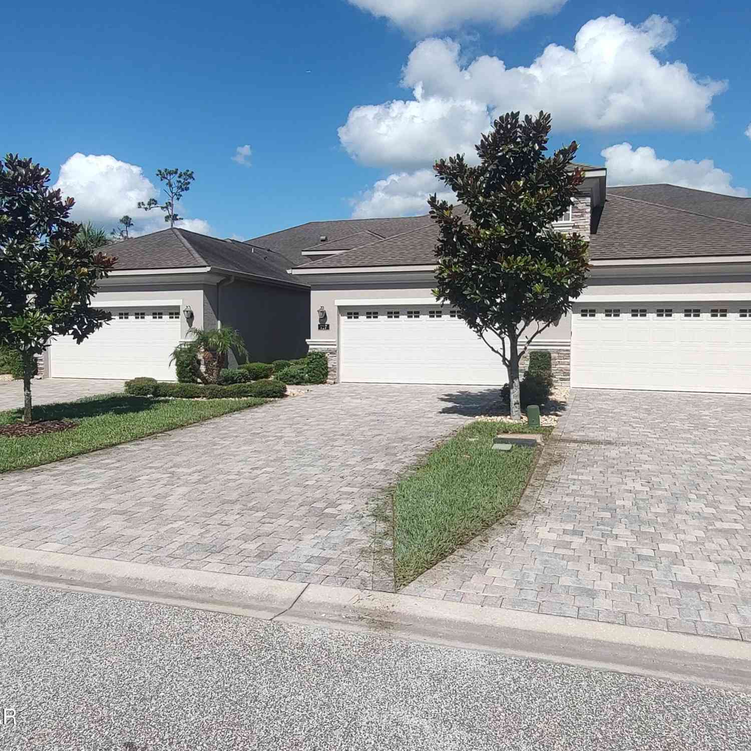Townhouse For Sale - 727 Aldenham Lane<br/> Ormond Beach, FL 32174