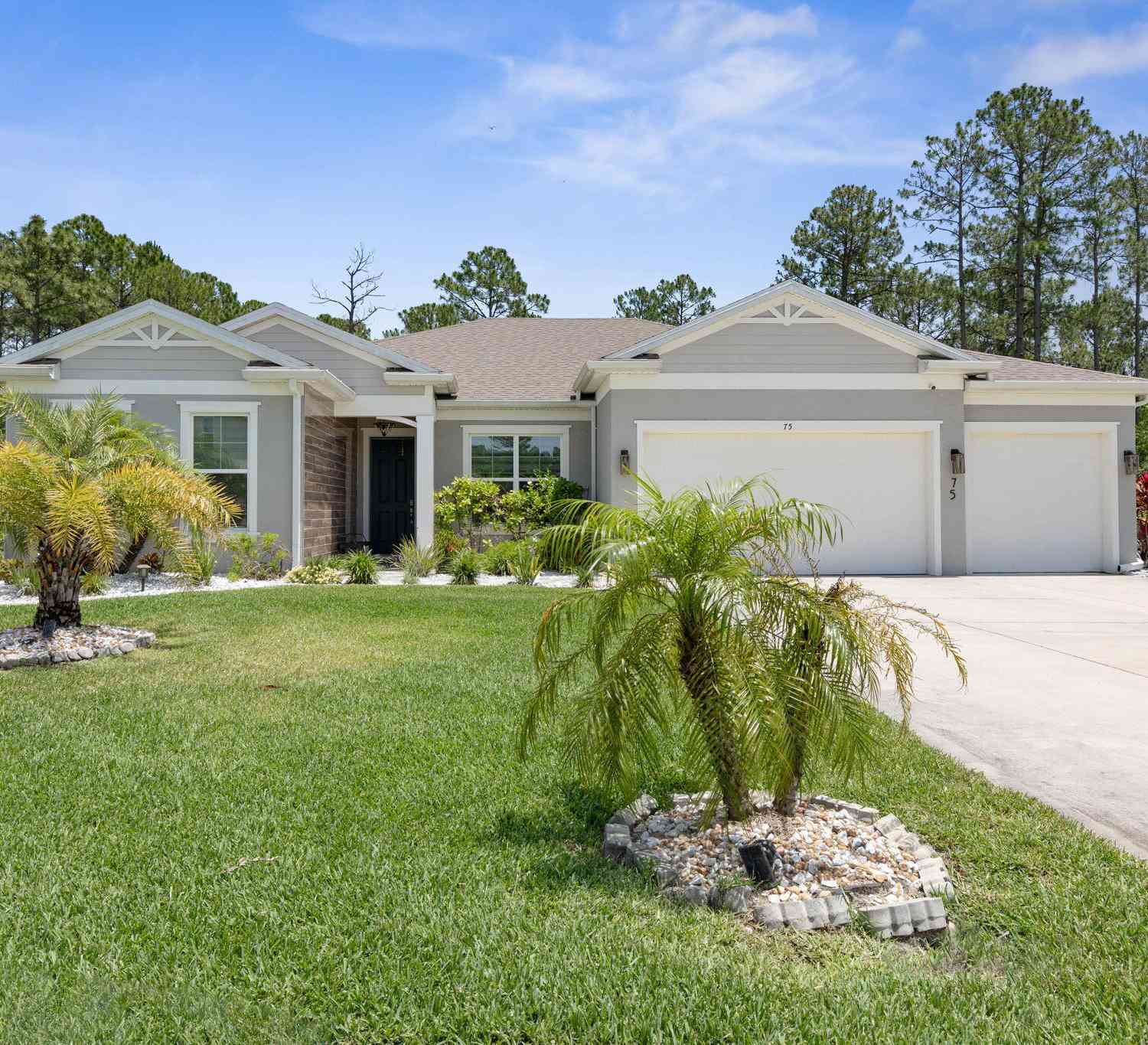 Homes For Sale - 75 Trailmark Court<br/> Volusia County, Ormond Beach, FL 32174
