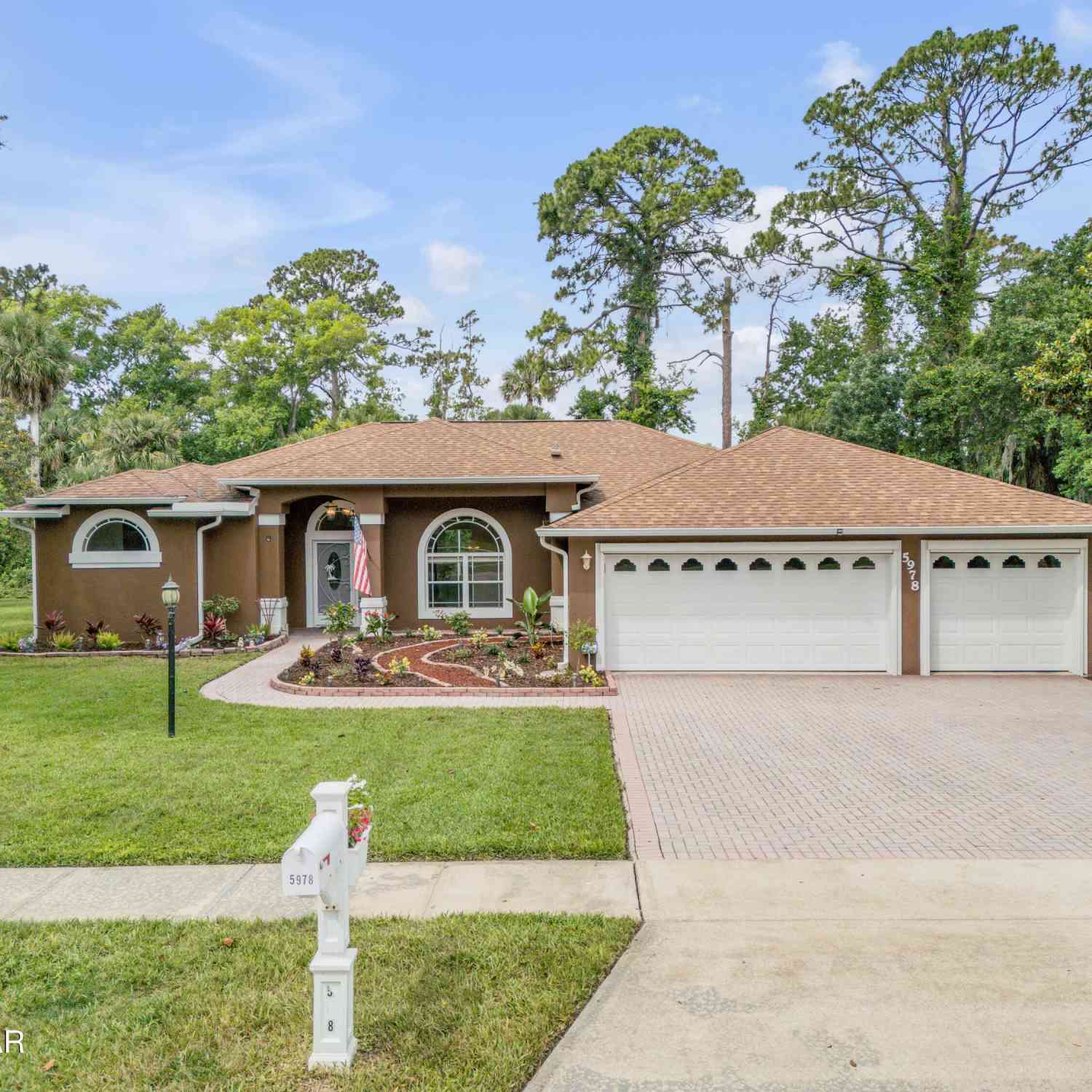 Homes For Sale - 5973 Shady Creek Lane<br/> Volusia County, Port Orange, FL 32128
