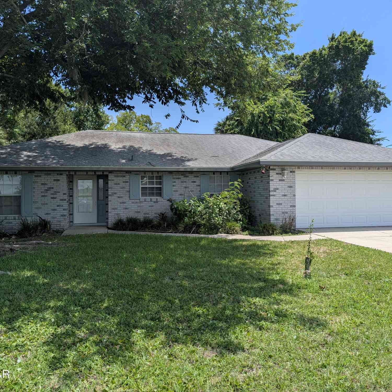 Homes For Sale - 1889 Magnolia Avenue<br/> South Daytona, FL 32119