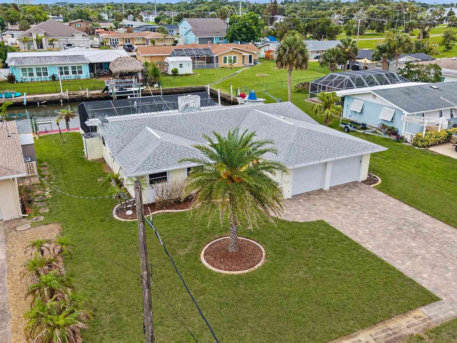 Homes For Sale - 149 Coral Circle<br/> South Daytona, FL 32119