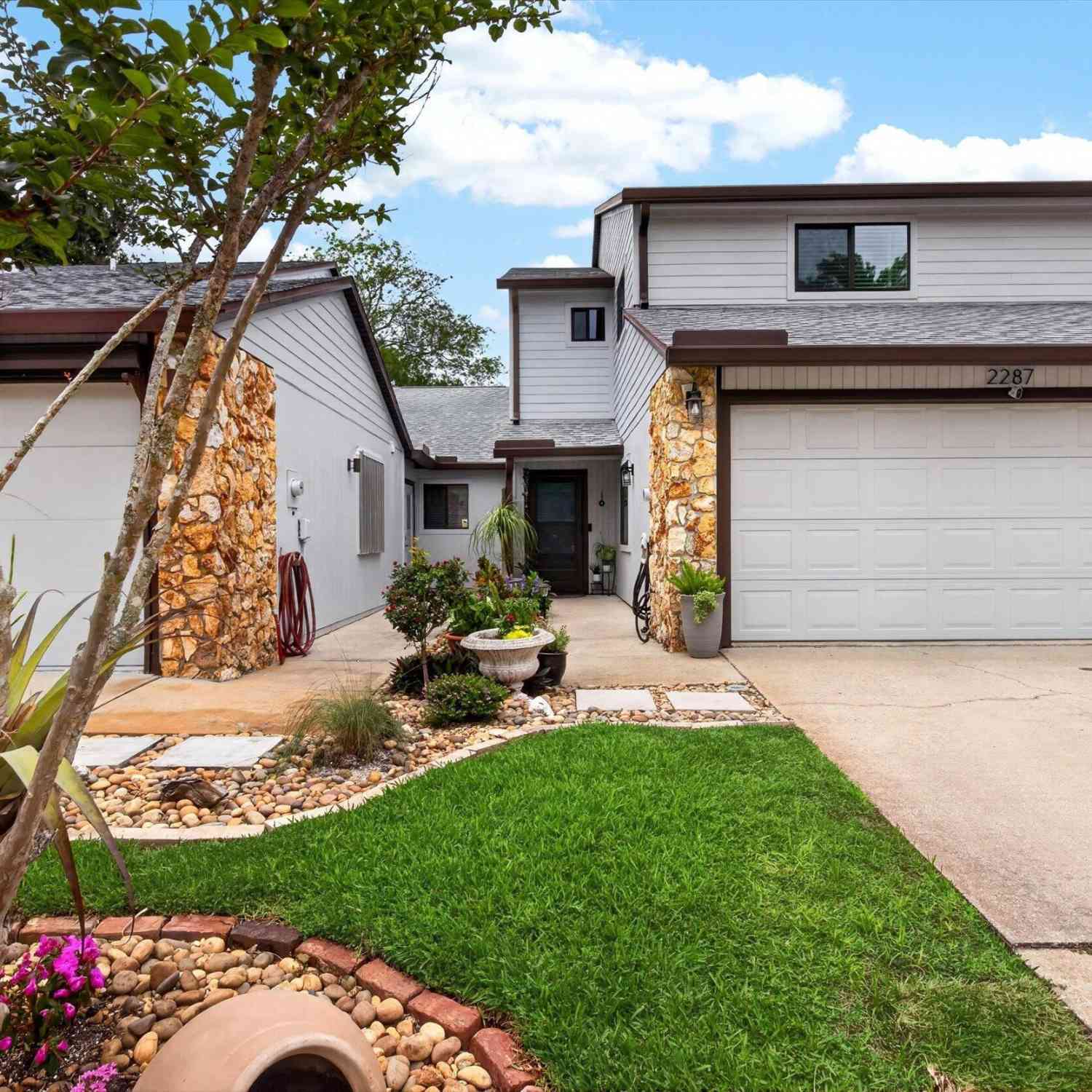 Townhouse For Sale - 2287 Branchwood Drive<br/> New Smyrna Beach, FL 32168