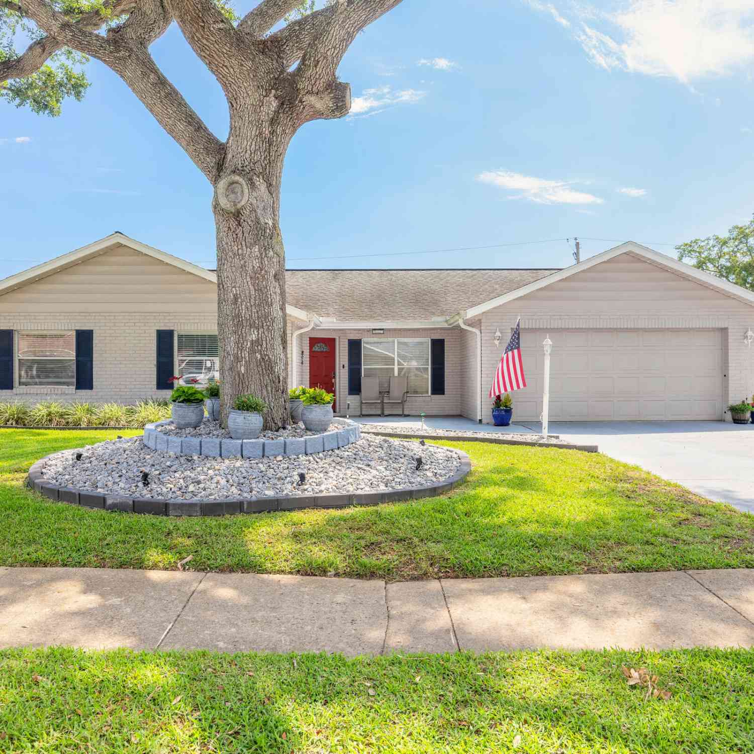 Homes For Sale - 1409 Edgewater Road<br/> Daytona Beach, FL 32114