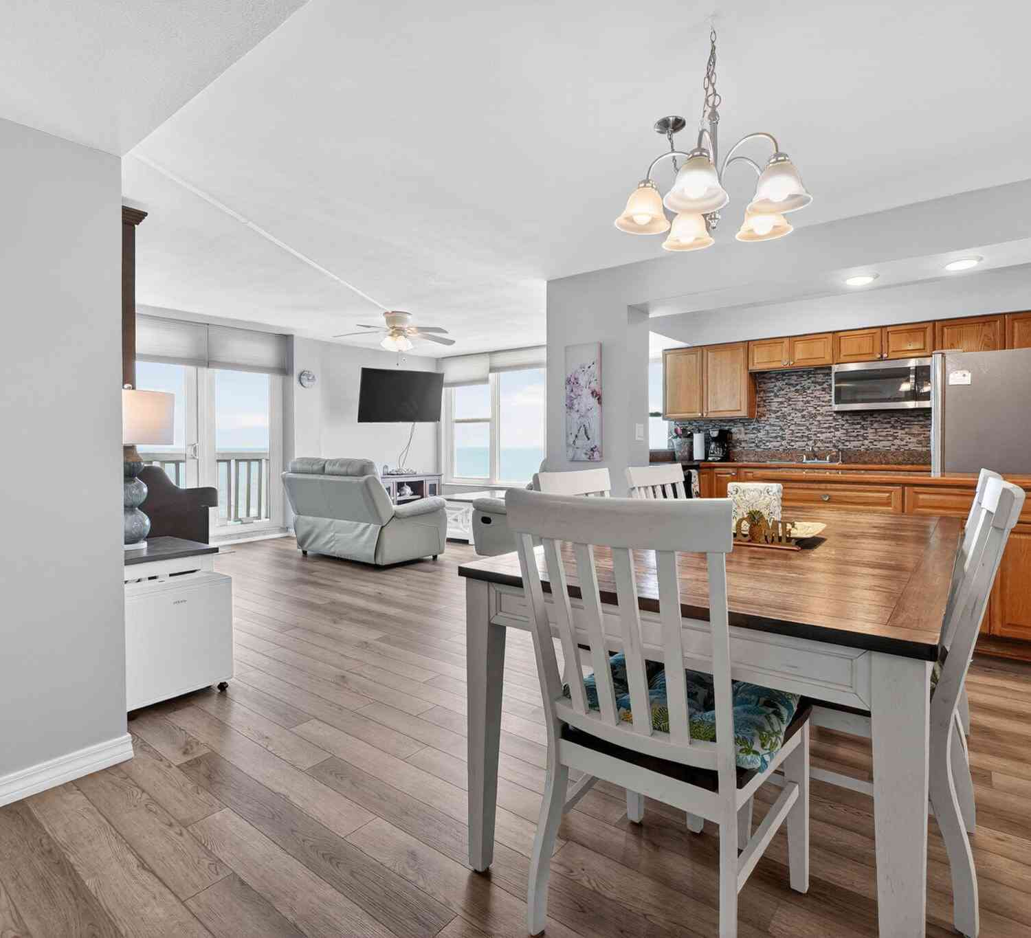 Condo For Sale - 2800 N Atlantic Avenue #1215<br/> Daytona Beach, FL 32118