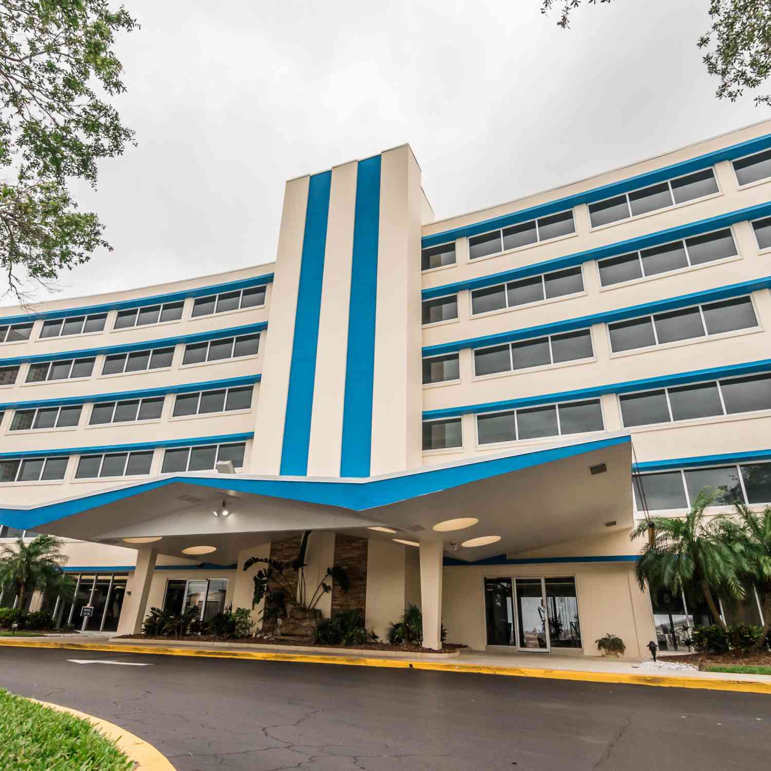 Condo For Sale - 1224 S Peninsula Drive #403<br/> Daytona Beach, FL 32118