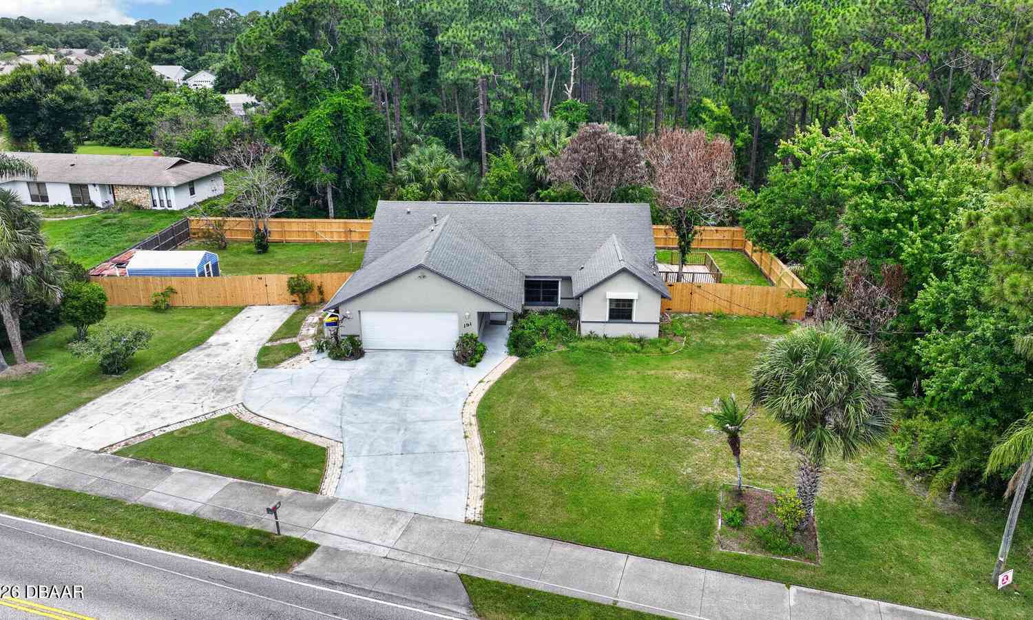Homes For Sale - 191 Roberts Road<br/> Edgewater, FL 32141