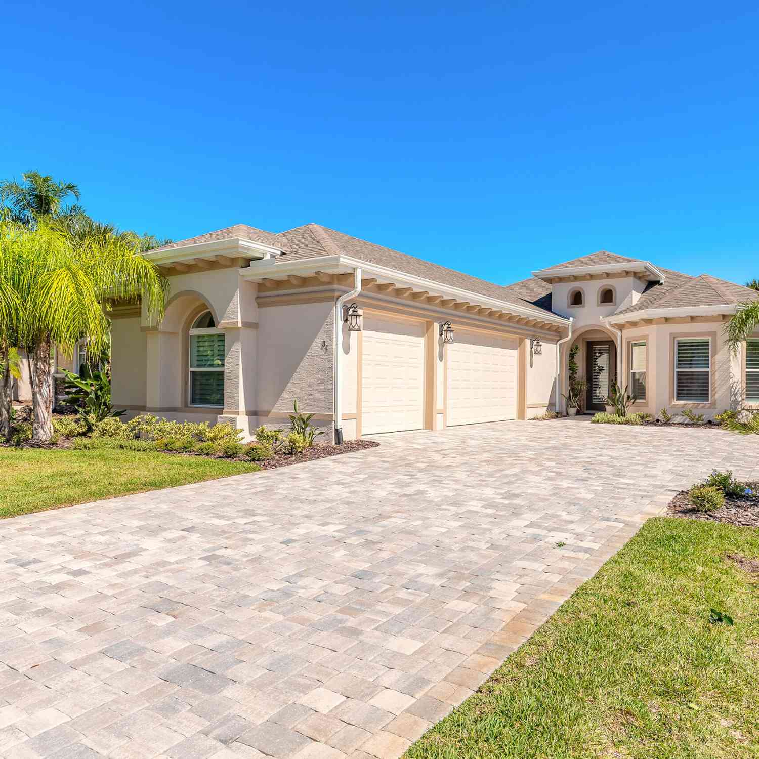 Homes For Sale - 31 S Riverwalk Drive<br/> Palm Coast, FL 32137