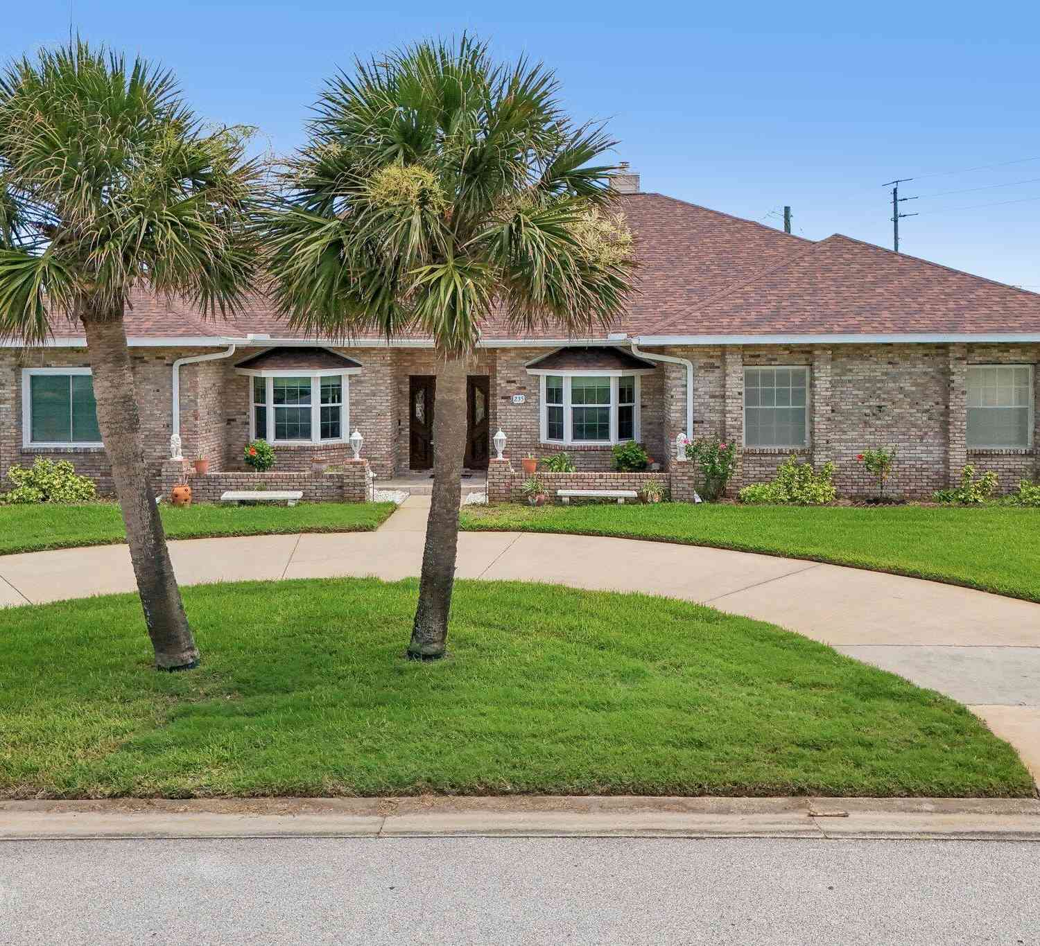Homes For Sale - 235 Ann Rustin Drive<br/> Ormond Beach, FL 32176