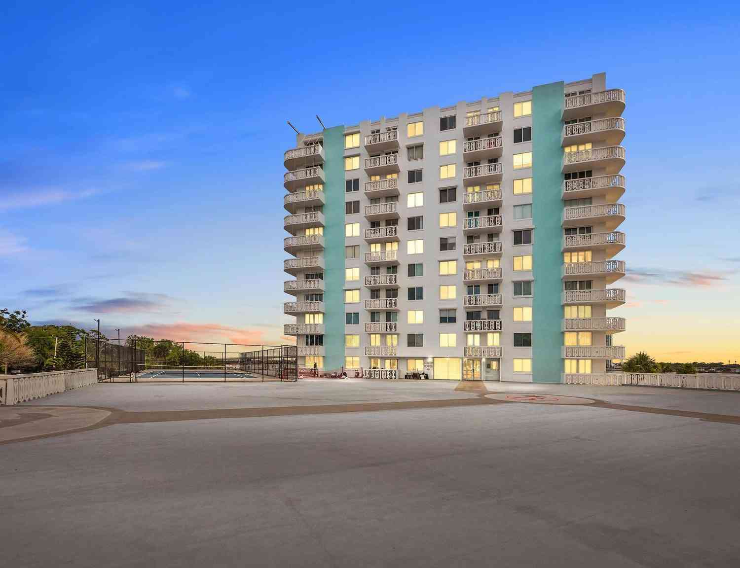 Condo For Sale - 925 N Halifax Avenue #410<br/> Daytona Beach, FL 32118