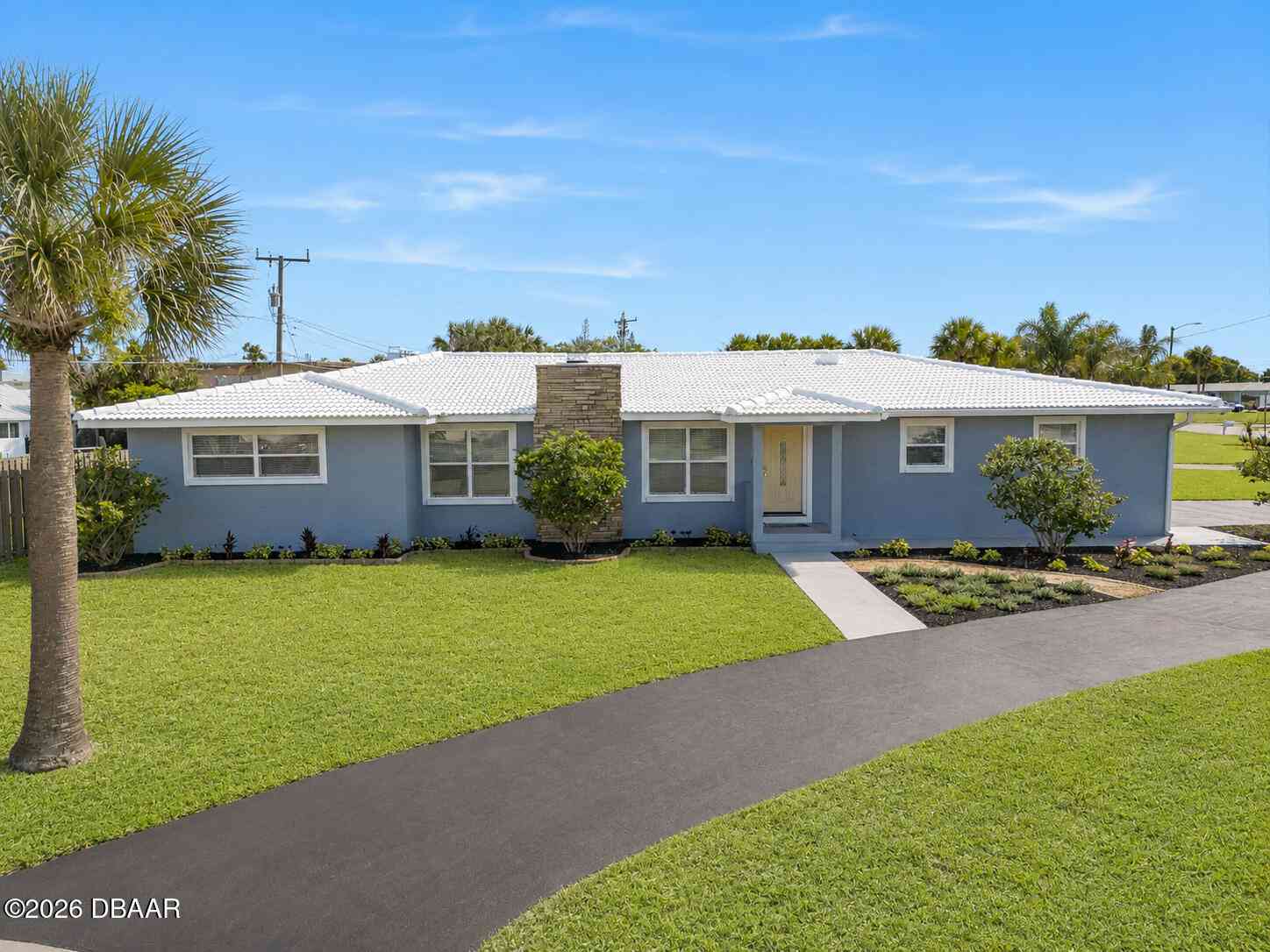 Homes For Sale - 1032 Belaire Drive<br/> Daytona Beach, FL 32118
