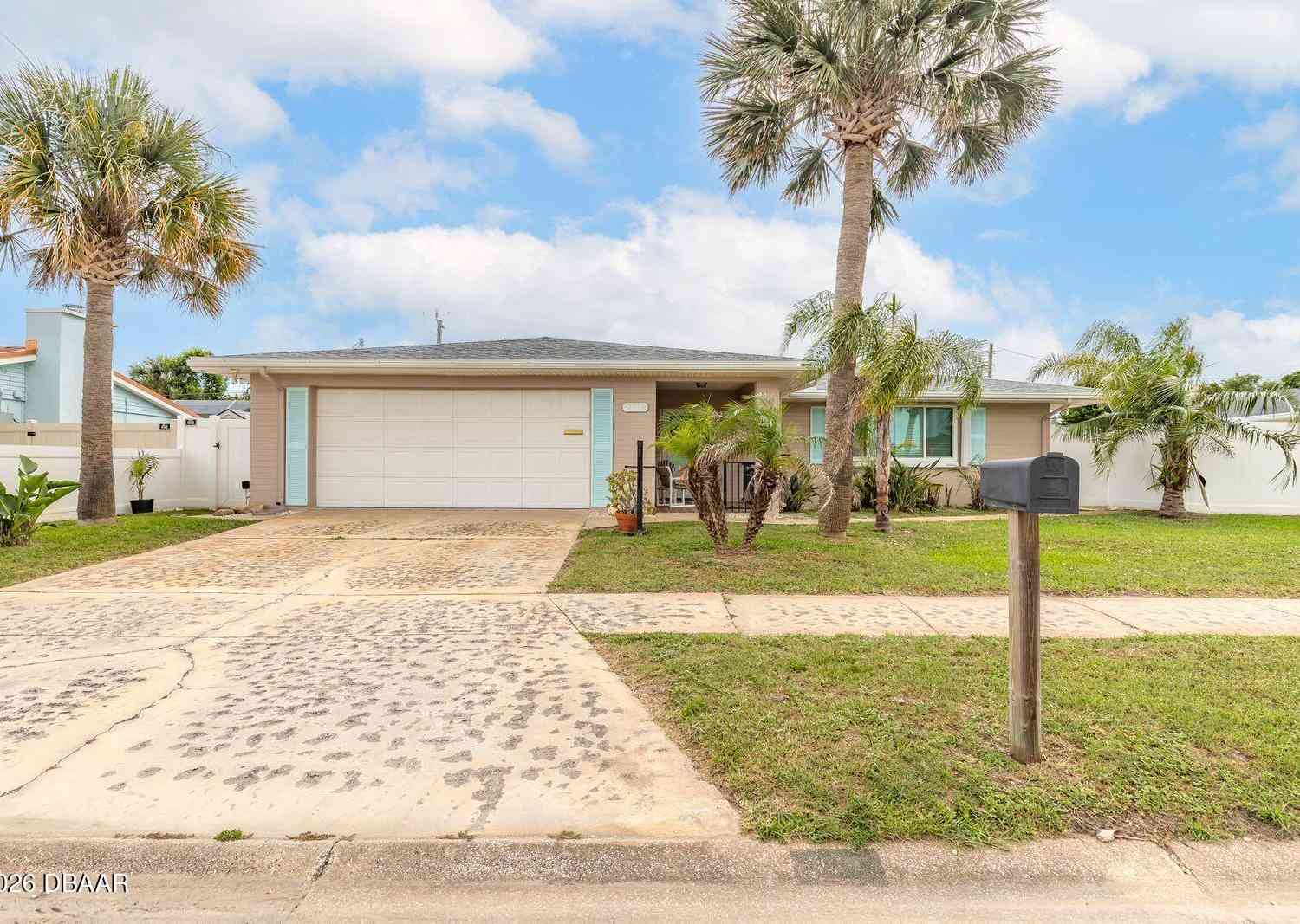 Homes For Sale - 2315 Bonnie View Drive<br/> Ormond Beach, FL 32176