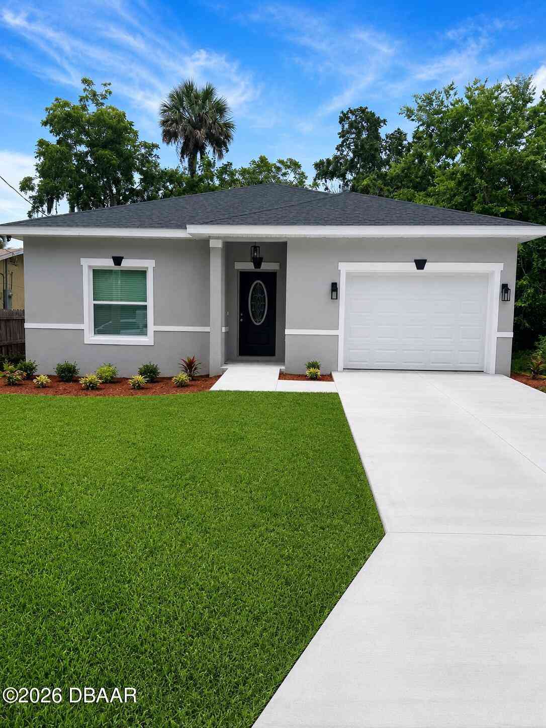 Homes For Sale - 545 N Lincoln Street<br/> Daytona Beach, FL 32114