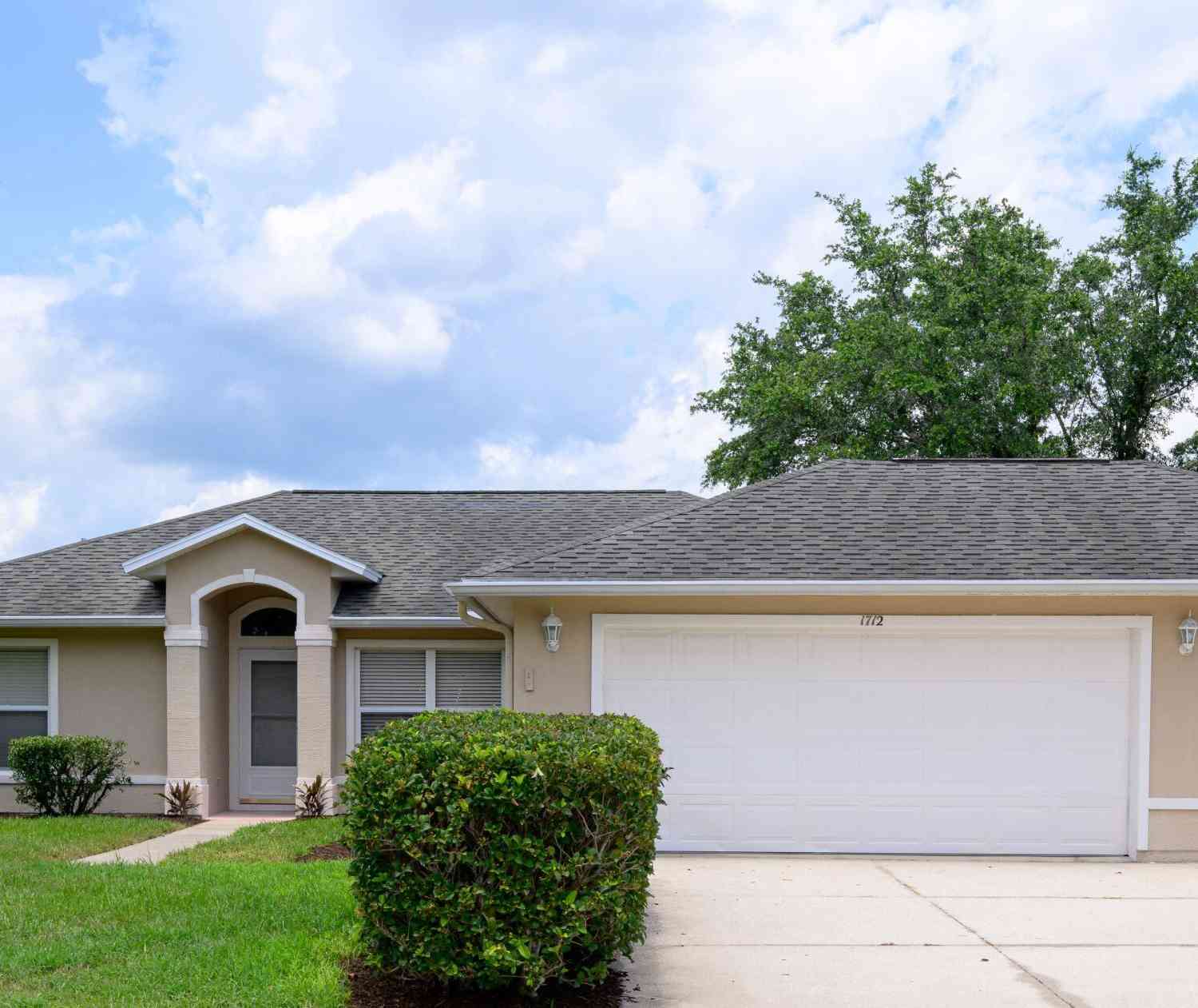 1712 Arash Circle,  FL 32128