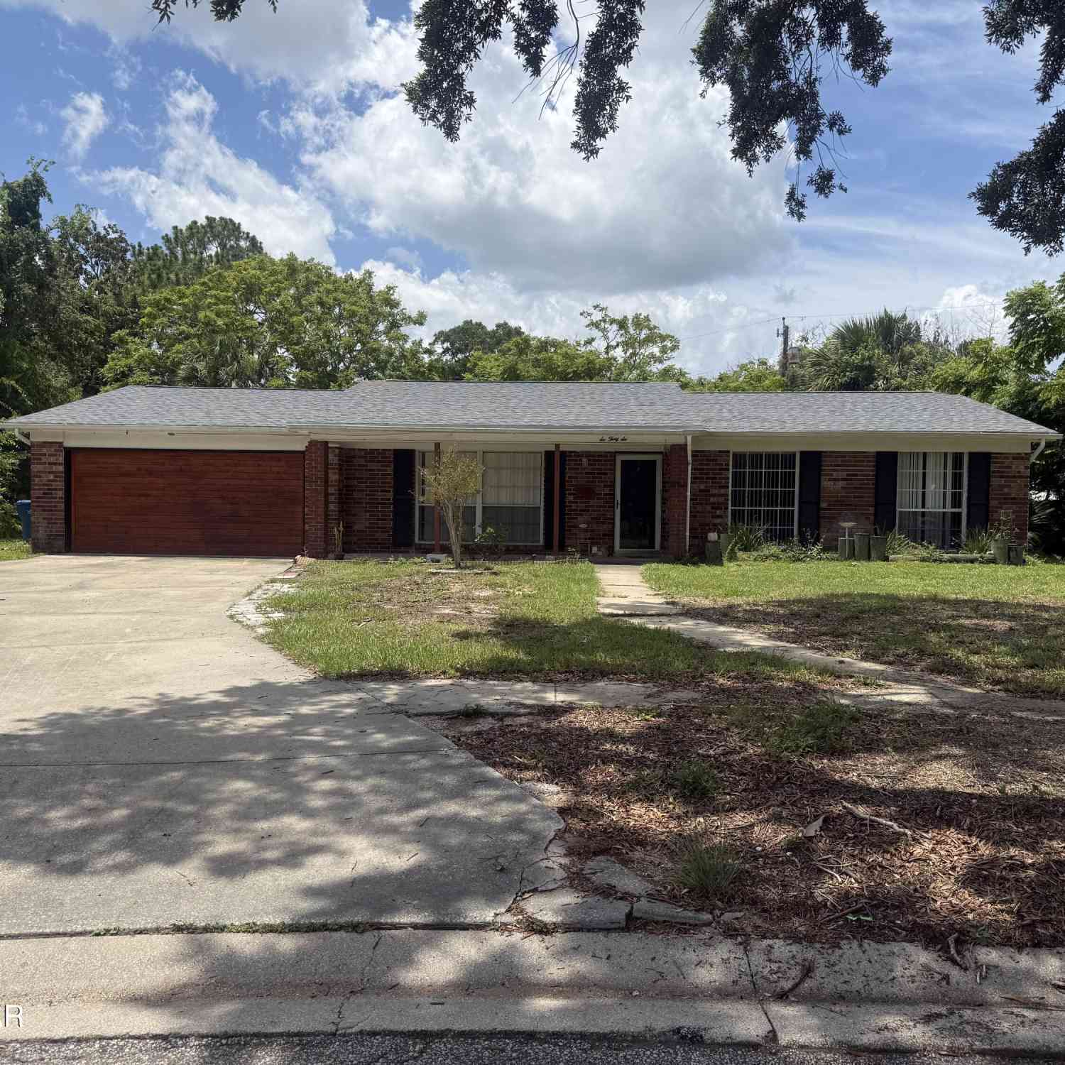 Homes For Sale - 636 Williamsburg Drive<br/> Daytona Beach, FL 32117