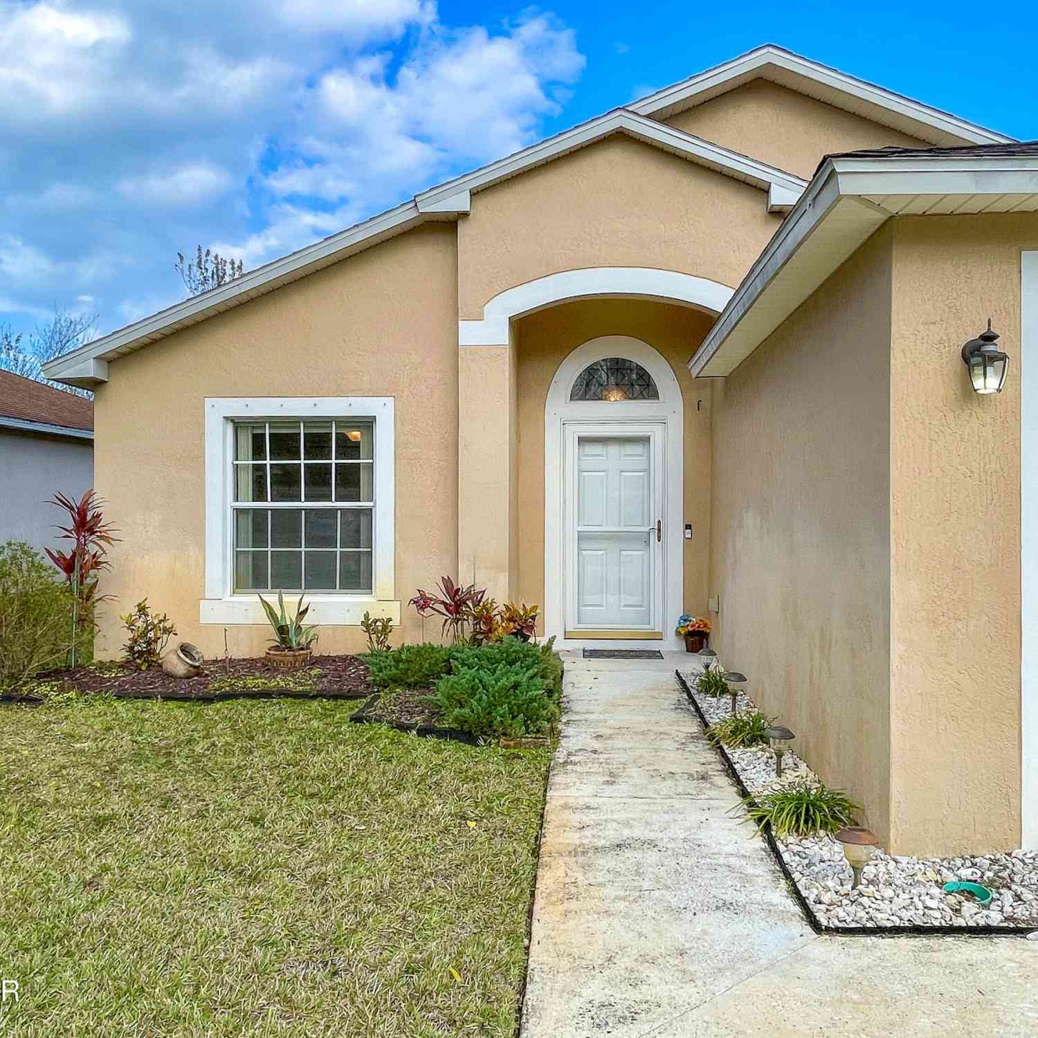 342 Dahoon Holly Drive,  FL 32117