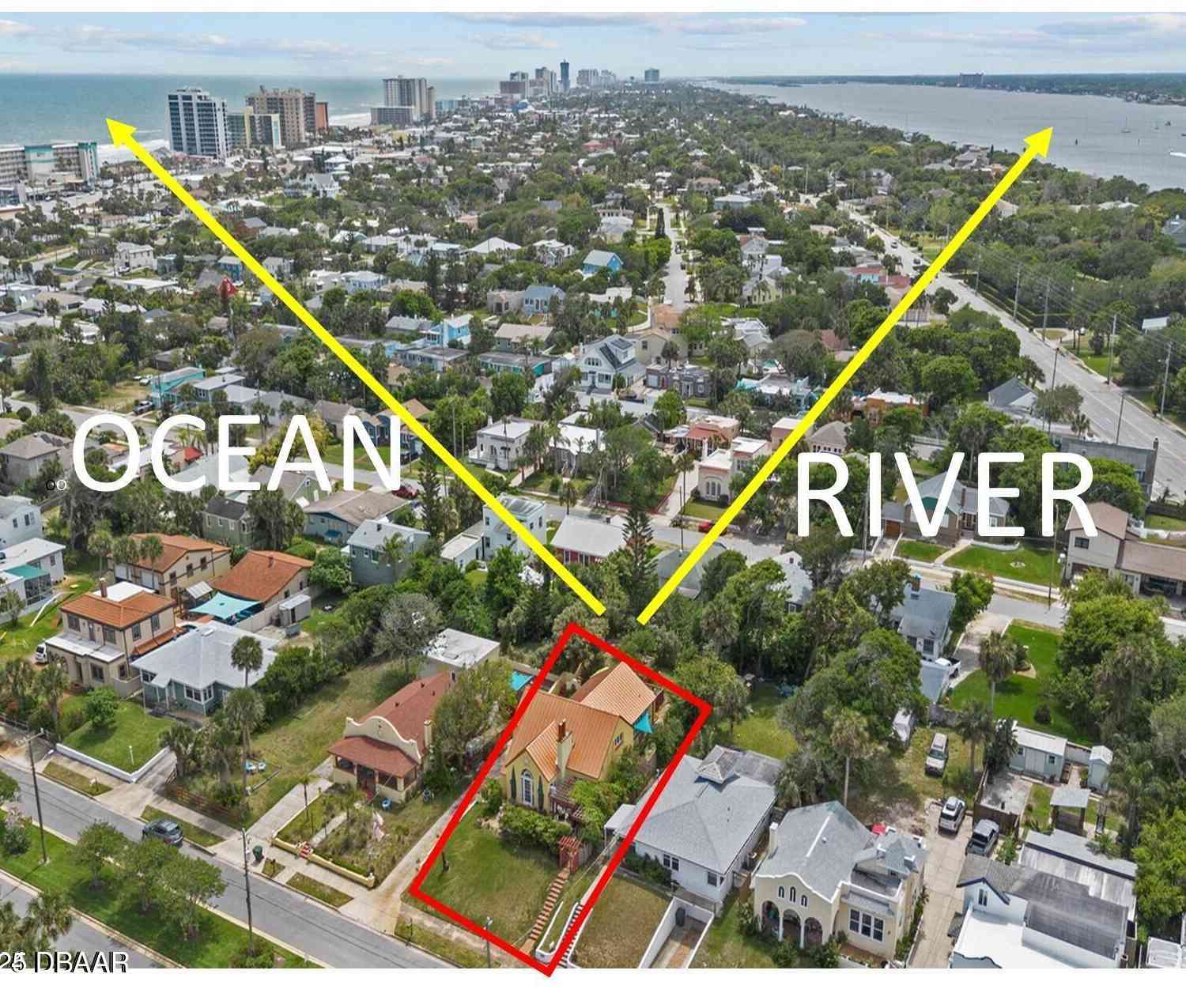 Homes For Sale - 330 Bostwick Avenue<br/> Daytona Beach, FL 32118