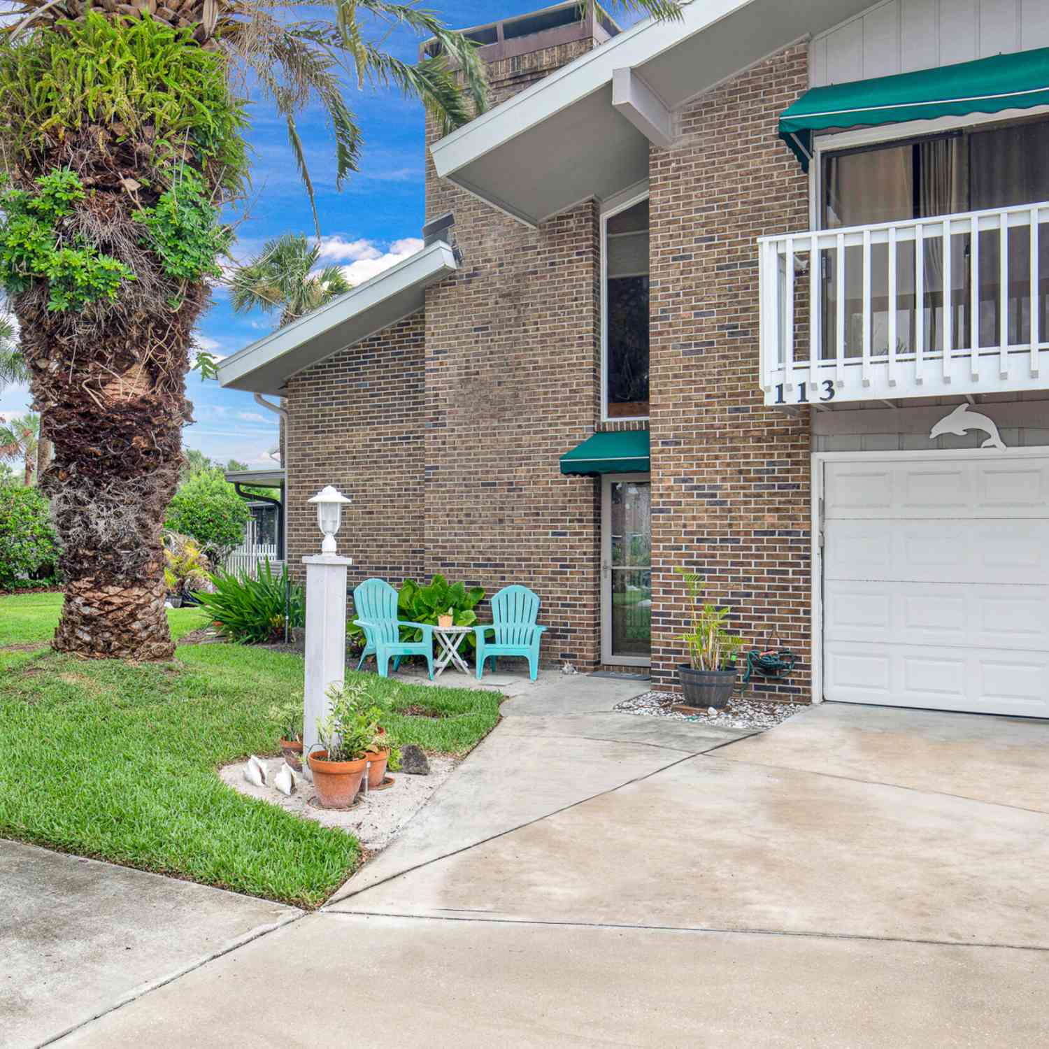 Townhouse For Sale - 113 Lagoon Court<br/> New Smyrna Beach, FL 32169
