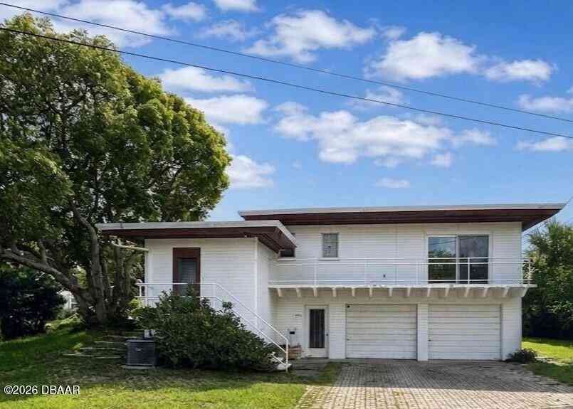 Homes For Sale - 1476 N Peninsula Drive<br/> Daytona Beach, FL 32118