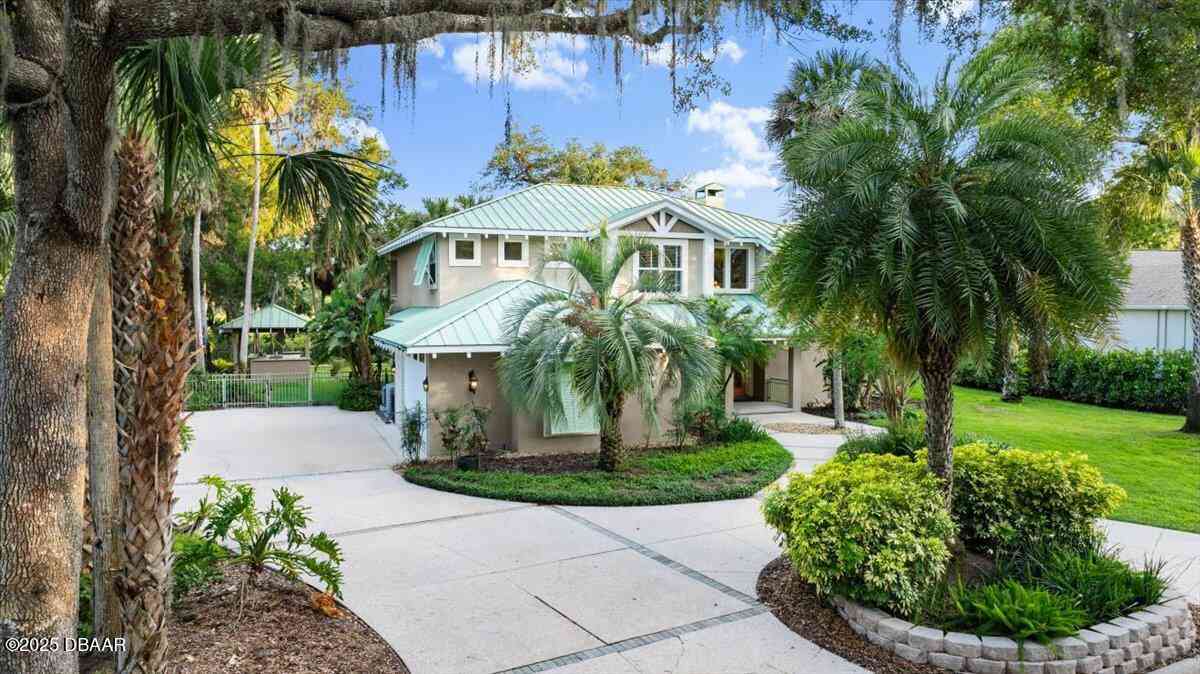 Homes For Sale - 6317 Palmas Bay Circle<br/> Port Orange, FL 32127