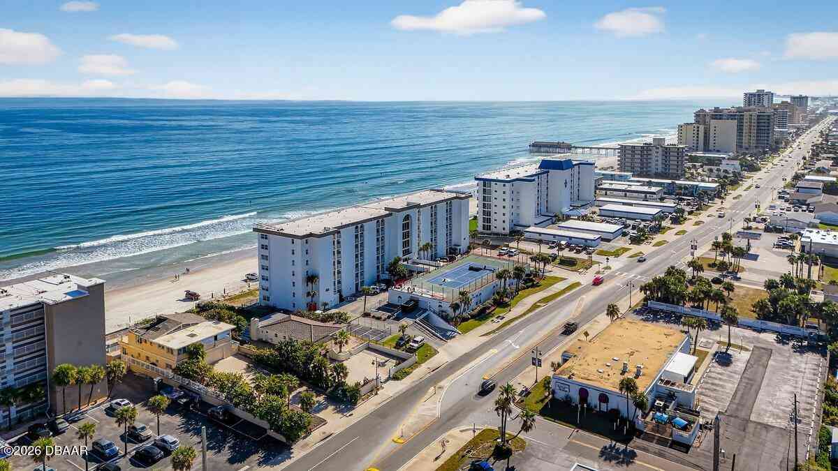 Condo For Sale - 3555 S Atlantic Avenue #303<br/> Daytona Beach Shores, FL 32118