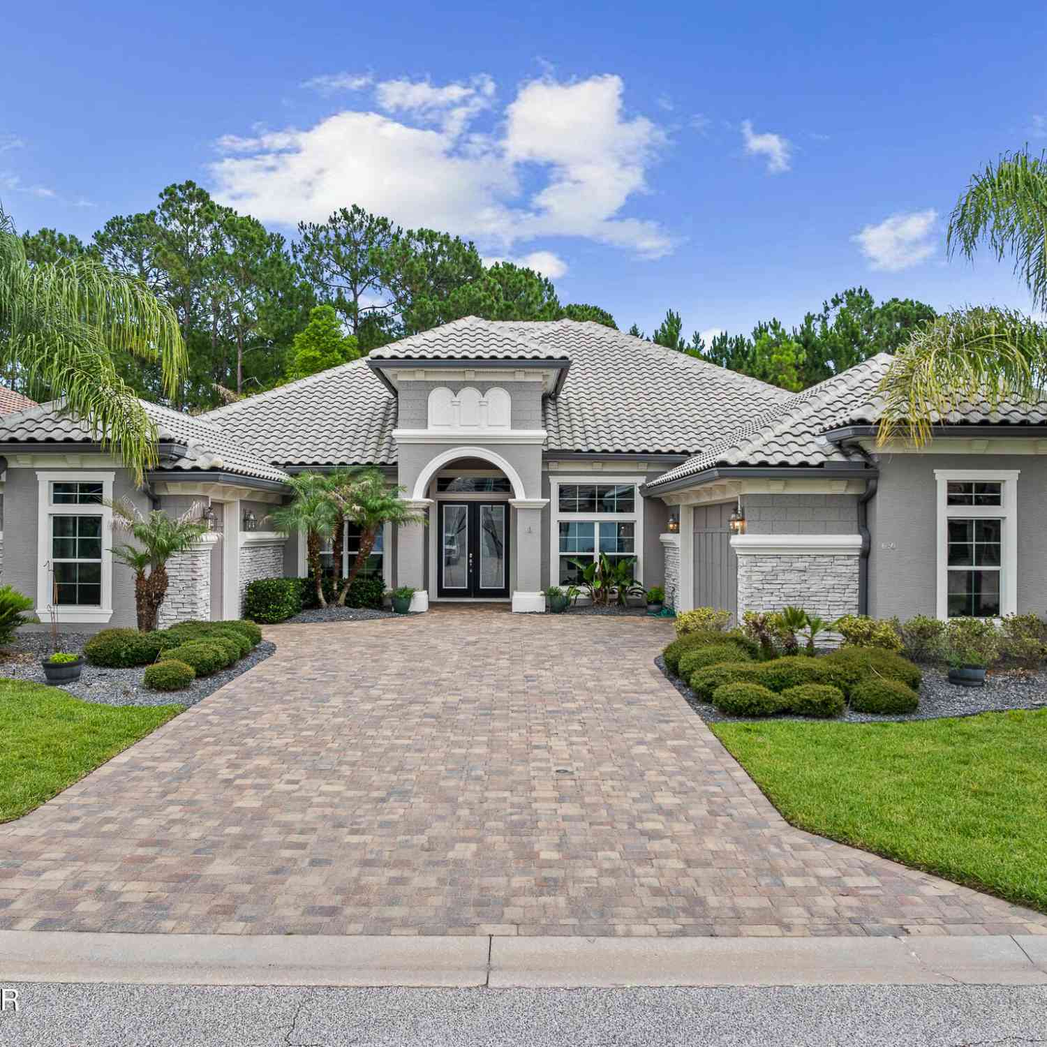 Homes For Sale - 630 Woodbridge Drive<br/> Ormond Beach, FL 32174