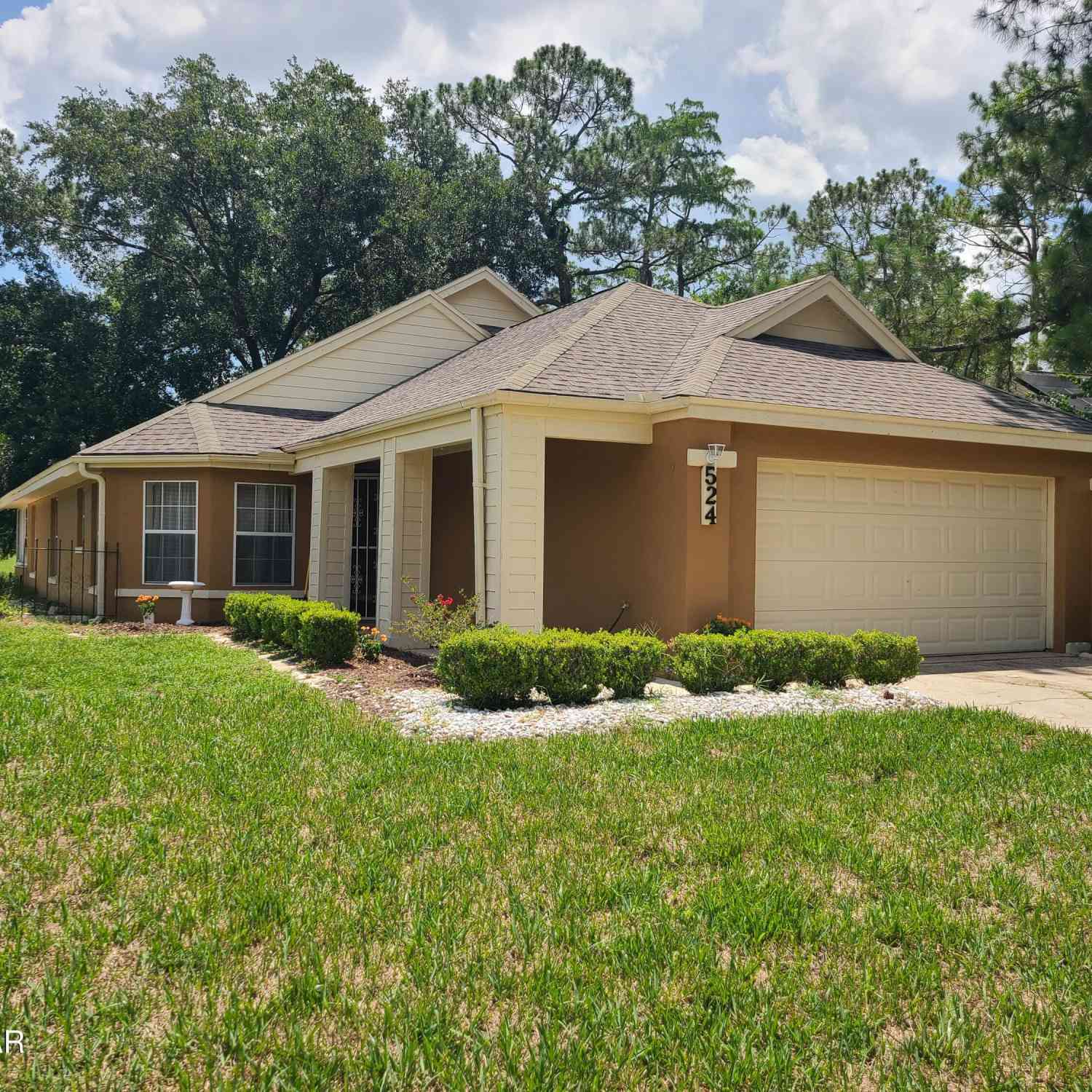 Homes For Sale - 524 Crooked Stick Drive<br/> Volusia County, Daytona Beach, FL 32114