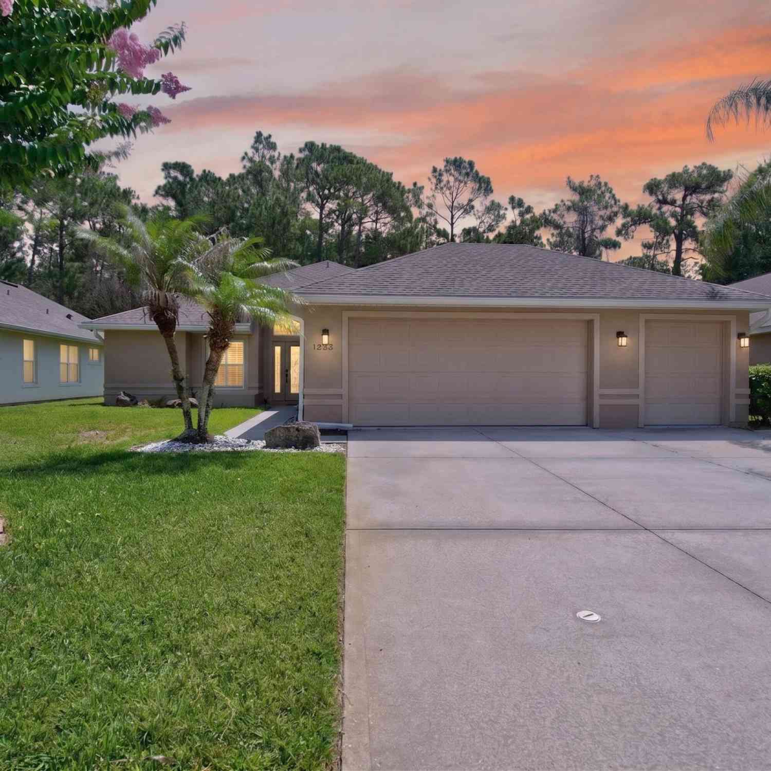 Homes For Rent - 1223 Crown Pointe Lane<br/> Ormond Beach, FL 32174