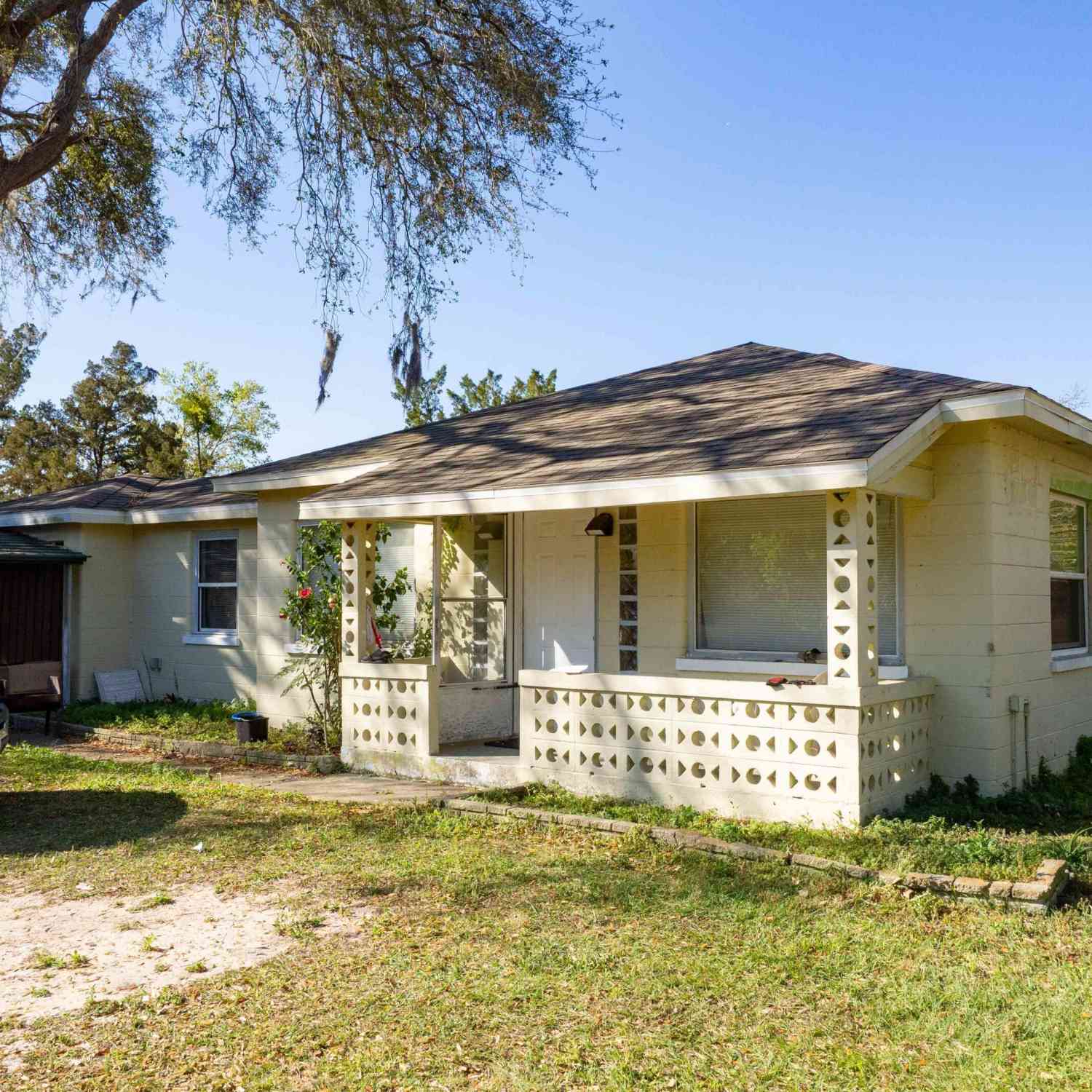 Homes For Sale - 1114 Hampton Road<br/> Volusia County, Daytona Beach, FL 32114