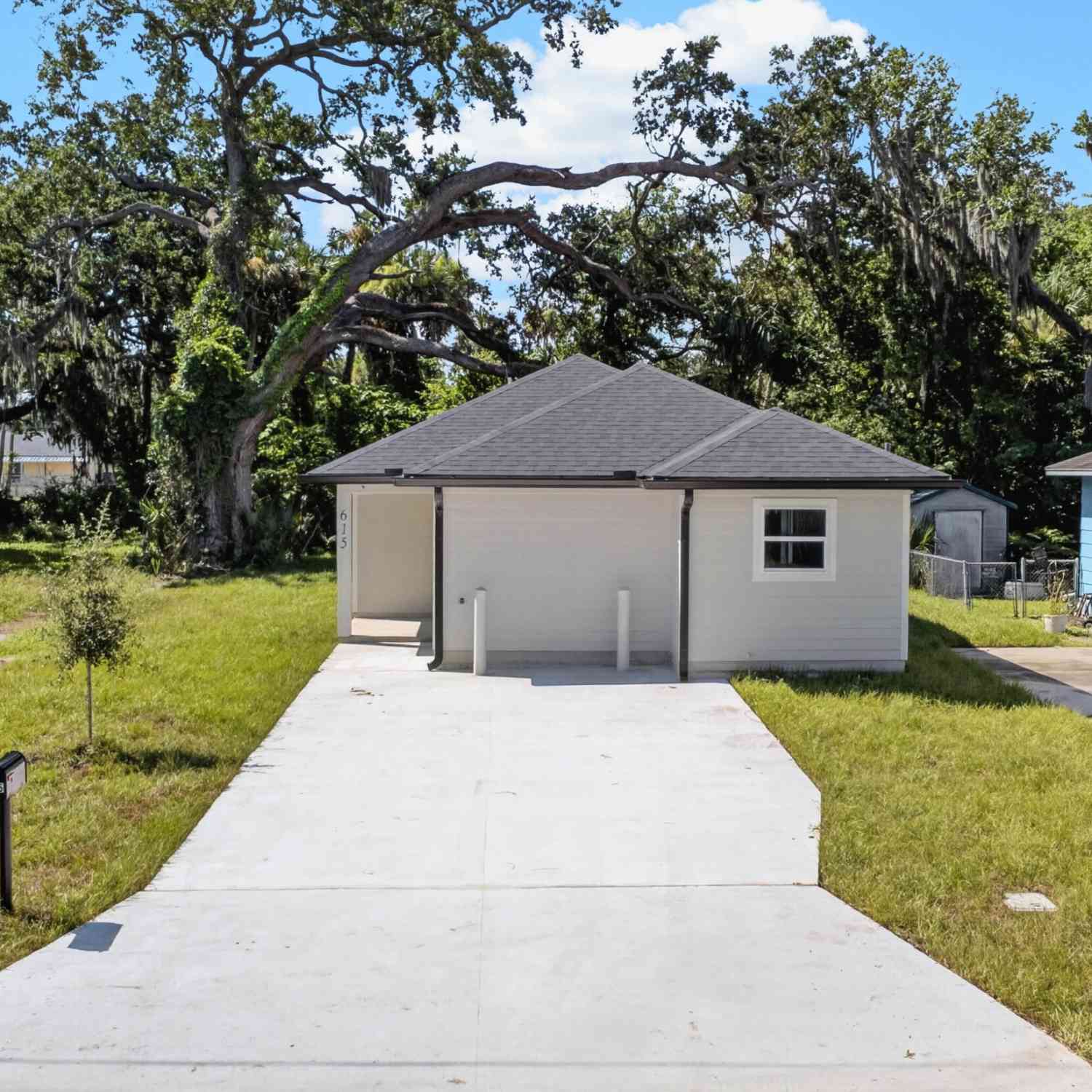 Homes For Sale - 615 Cedar Street<br/> Volusia County, Daytona Beach, FL 32114