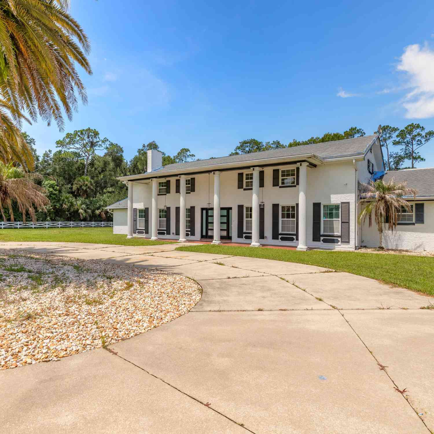 Homes For Sale - 2015 Halifax Drive<br/> Port Orange, FL 32128