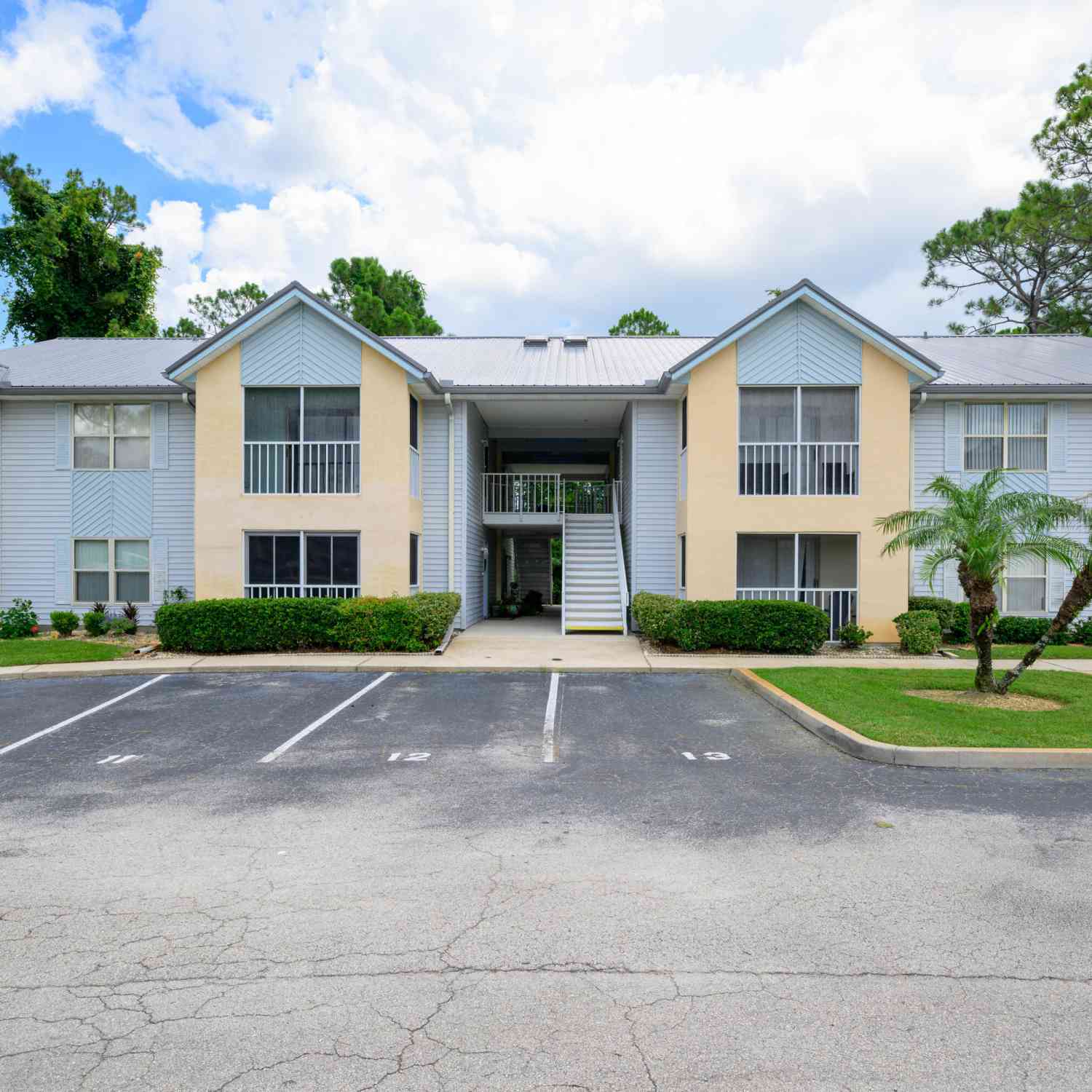 Condo For Sale - 101 Bent Tree Drive #16<br/> Volusia County, Daytona Beach, FL 32114