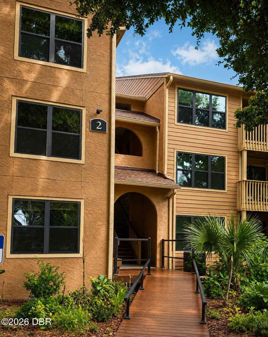 Condo For Sale - 1401 S Palmetto Avenue #201<br/> Daytona Beach, FL 32114