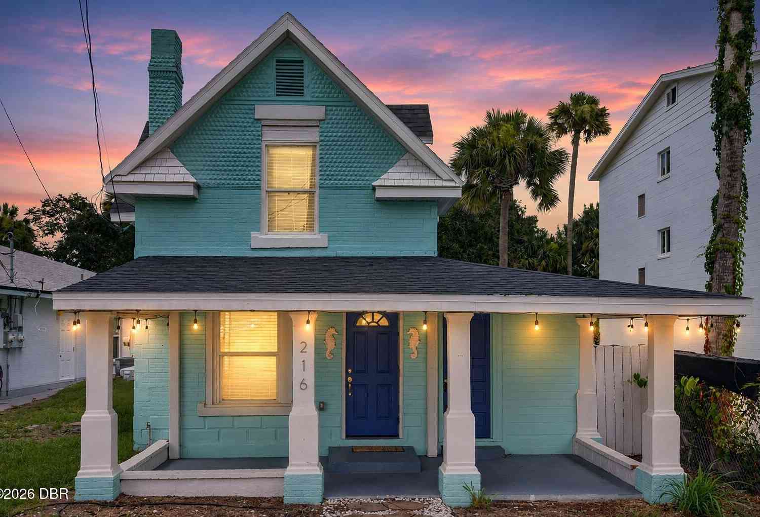 Homes For Sale - 216 N Halifax Avenue<br/> Daytona Beach, FL 32118