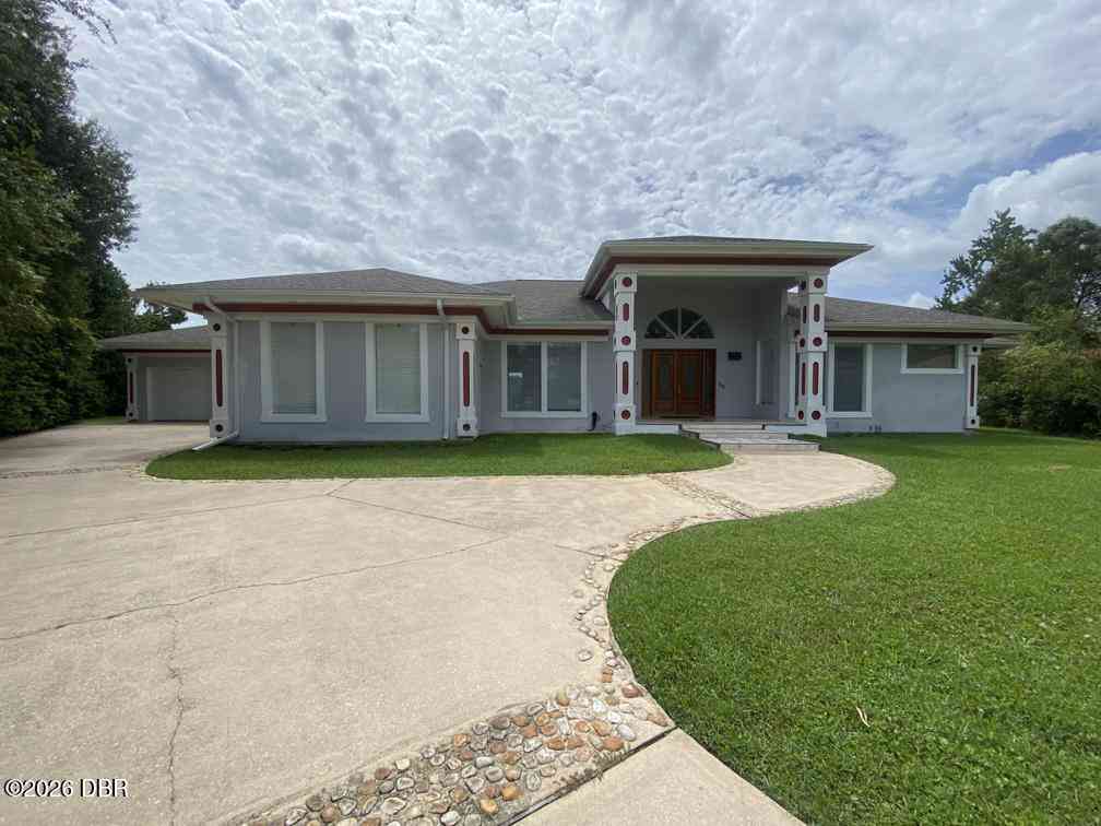 Homes For Rent - 108 Paradise Valley Court<br/> Daytona Beach, FL 32114