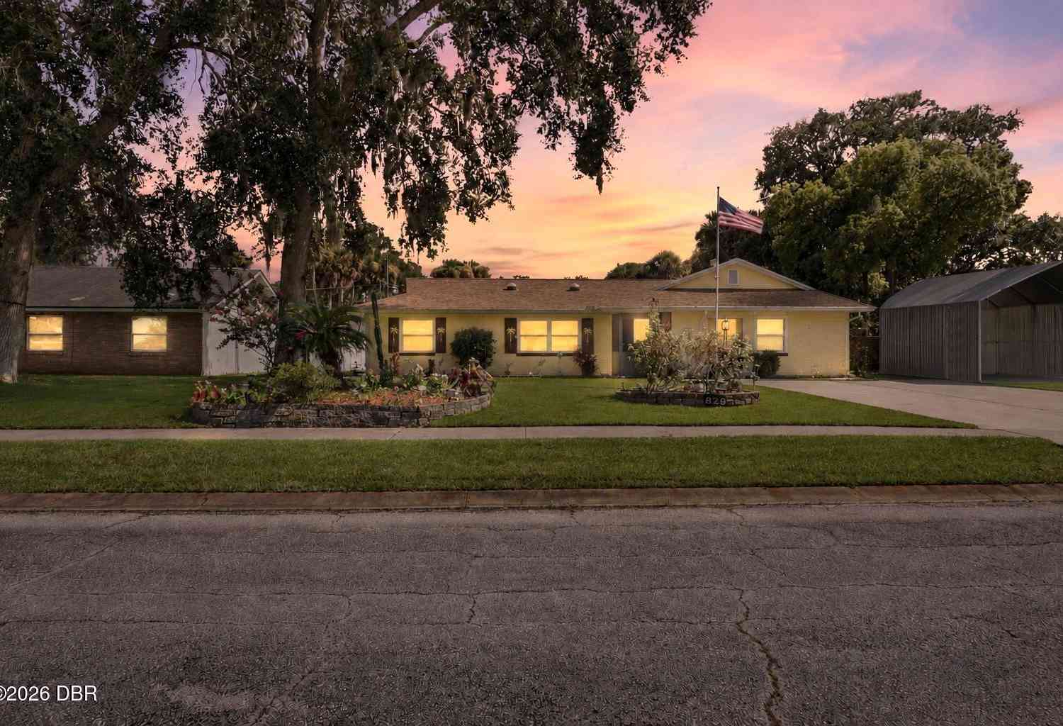 Homes For Sale - 629 Hamlet Drive<br/> Port Orange, FL 32127