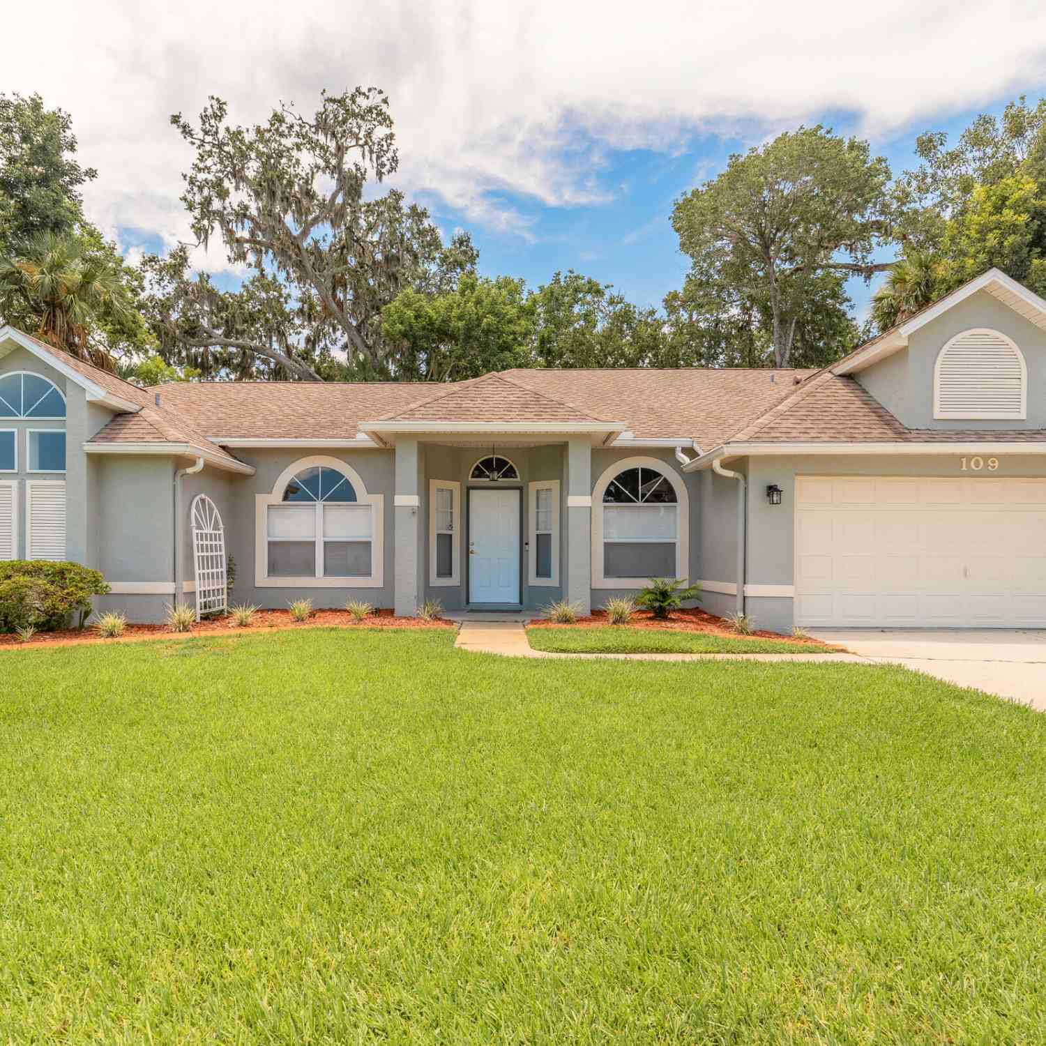 Homes For Rent - 109 Brookhollow Circle<br/> Daytona Beach, FL 32114