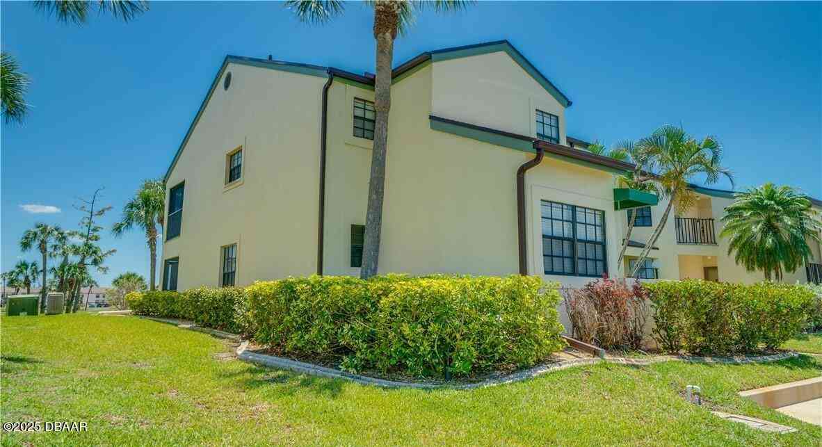 Condo For Sale - 17230 Terraverde Circle #7<br/> Fort Myers, FL 33908