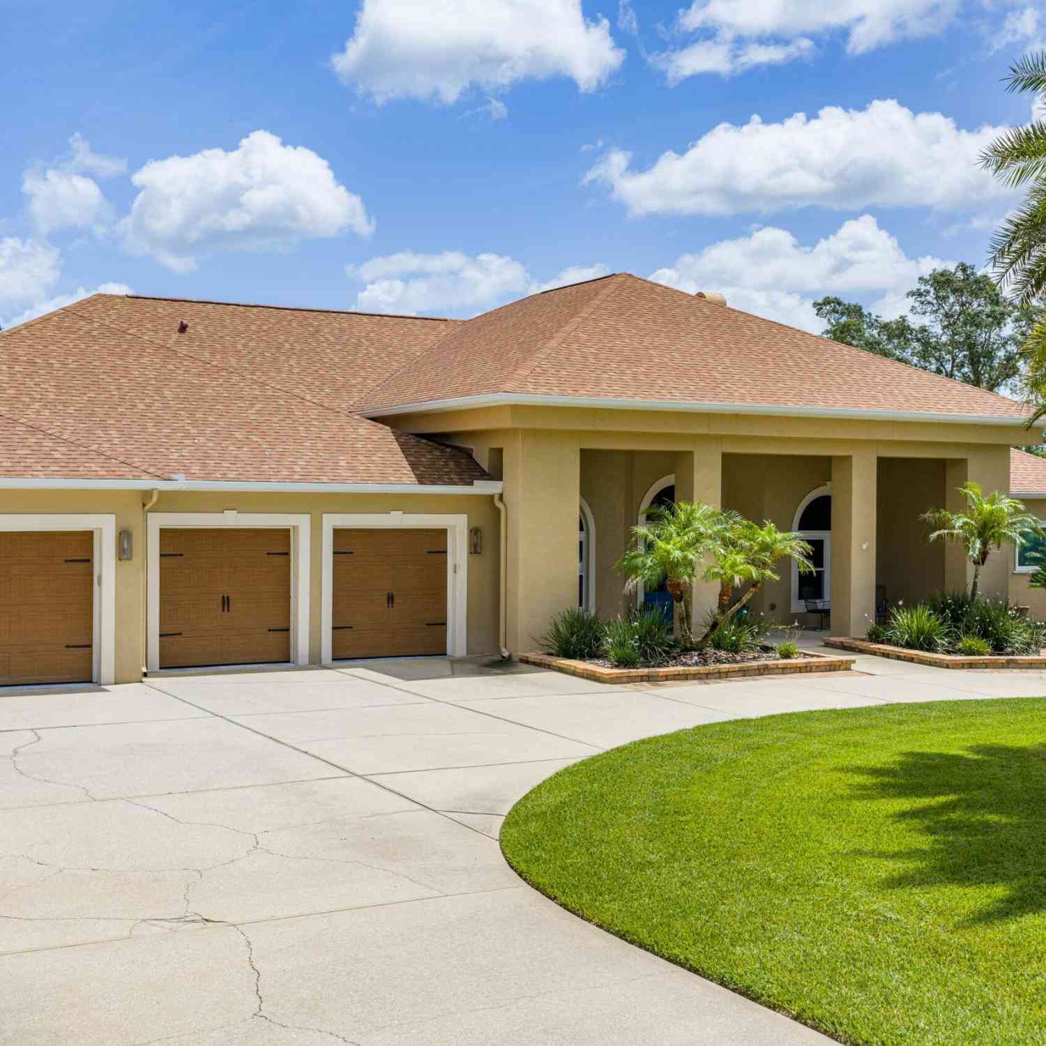 Homes For Sale - 6067 Sabal Crossing Court<br/> Port Orange, FL 32128