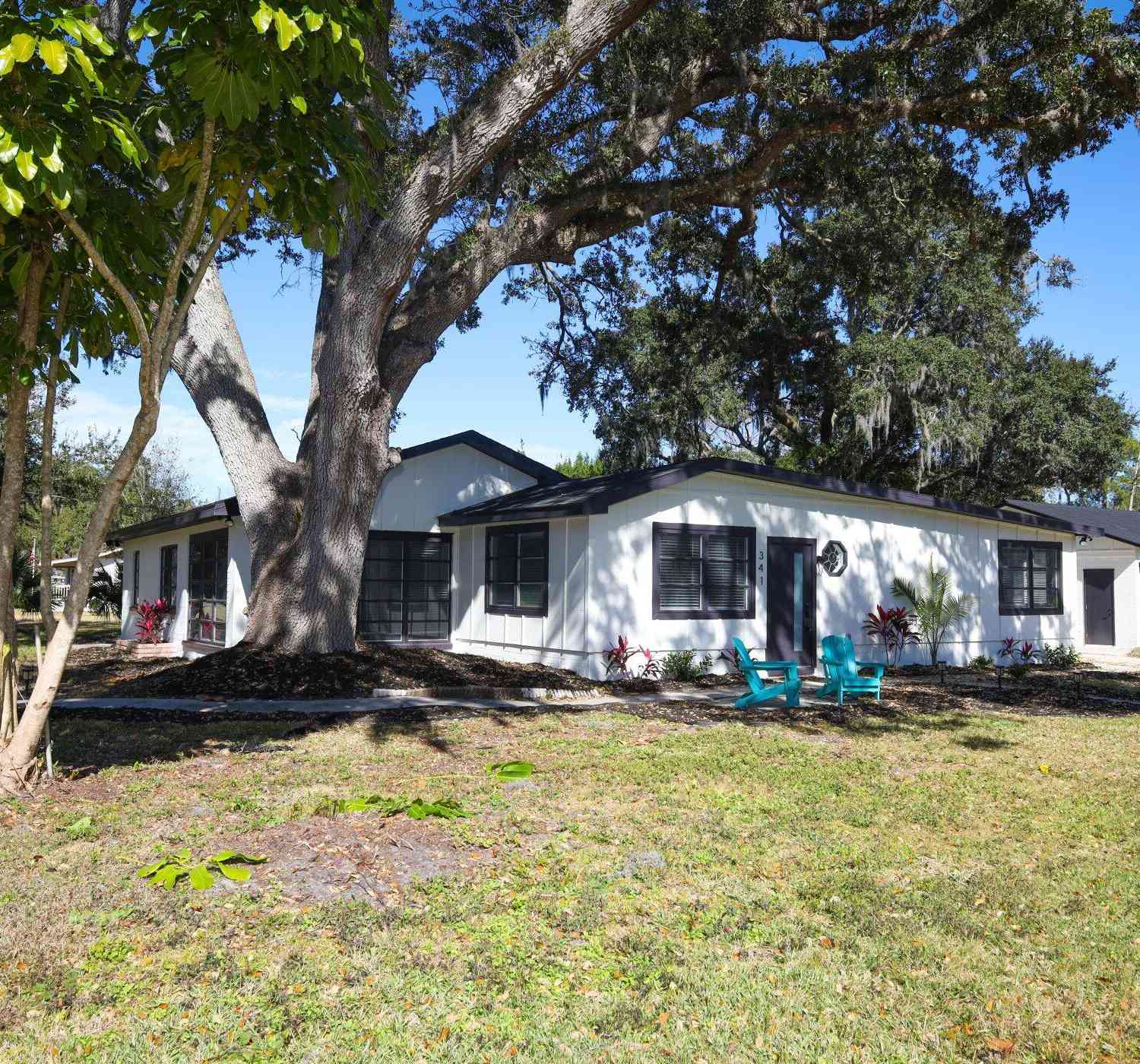 Homes For Sale - 341 Hammond Street<br/> New Smyrna Beach, FL 32168