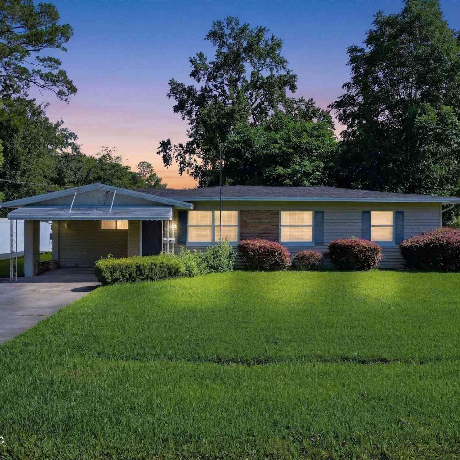 Homes For Sale - 5239 Glenwood Avenue<br/> Jacksonville, FL 32205