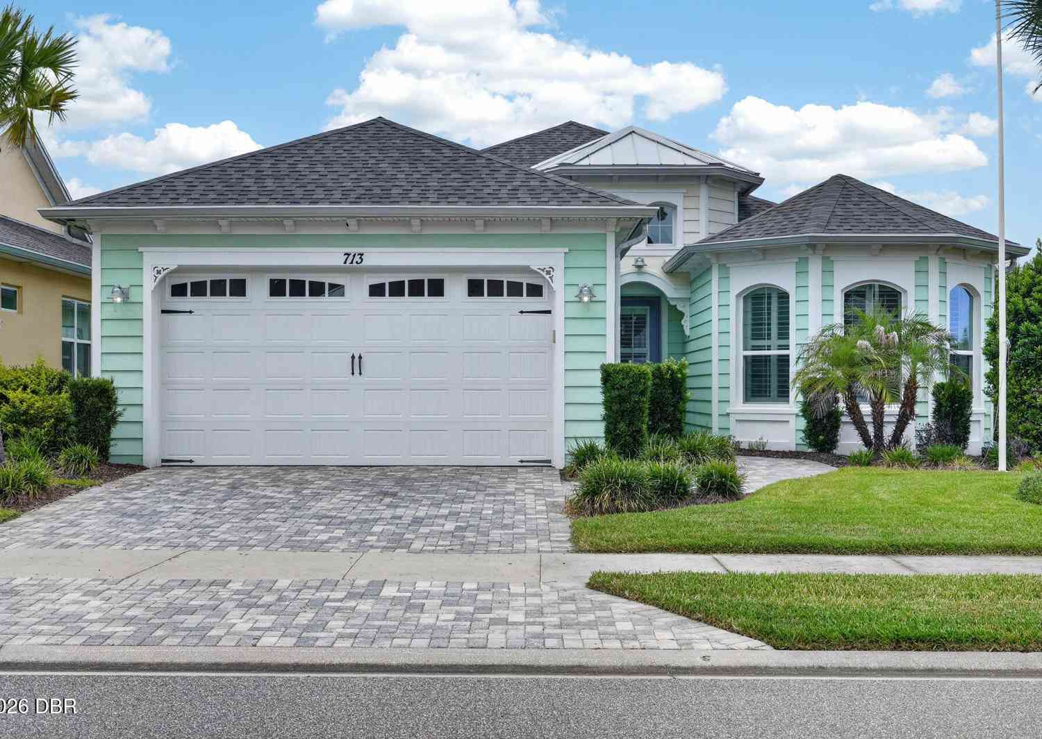 Homes For Sale - 713 Landshark Boulevard<br/> Daytona Beach, FL 32124