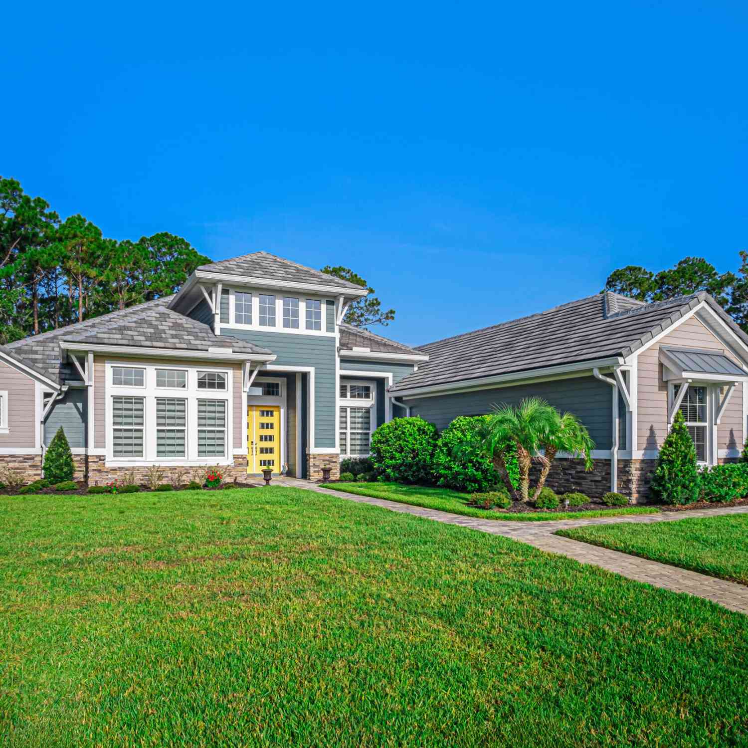 Homes For Sale - 1020 Sudbury Lane<br/> Ormond Beach, FL 32174