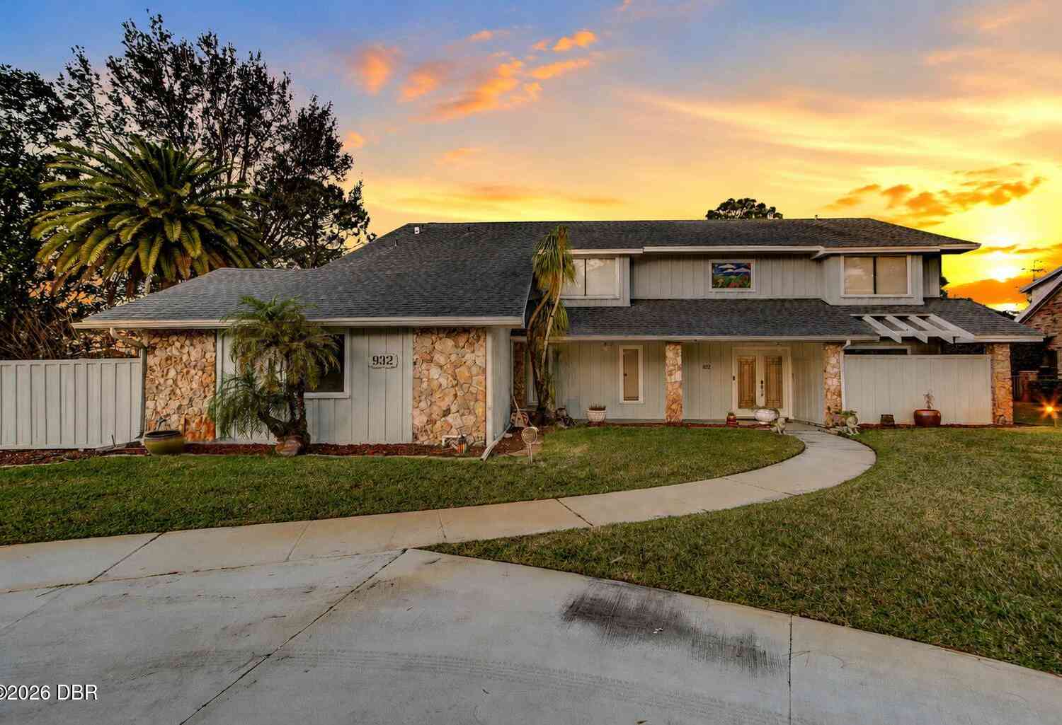 Homes For Sale - 932 Pelican Bay Drive<br/> Daytona Beach, FL 32119